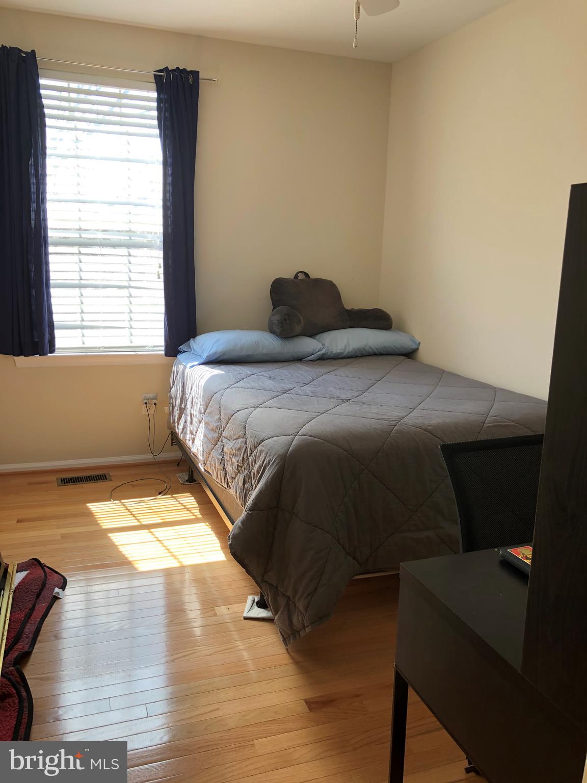 LONDON TOWN WEST - Residential