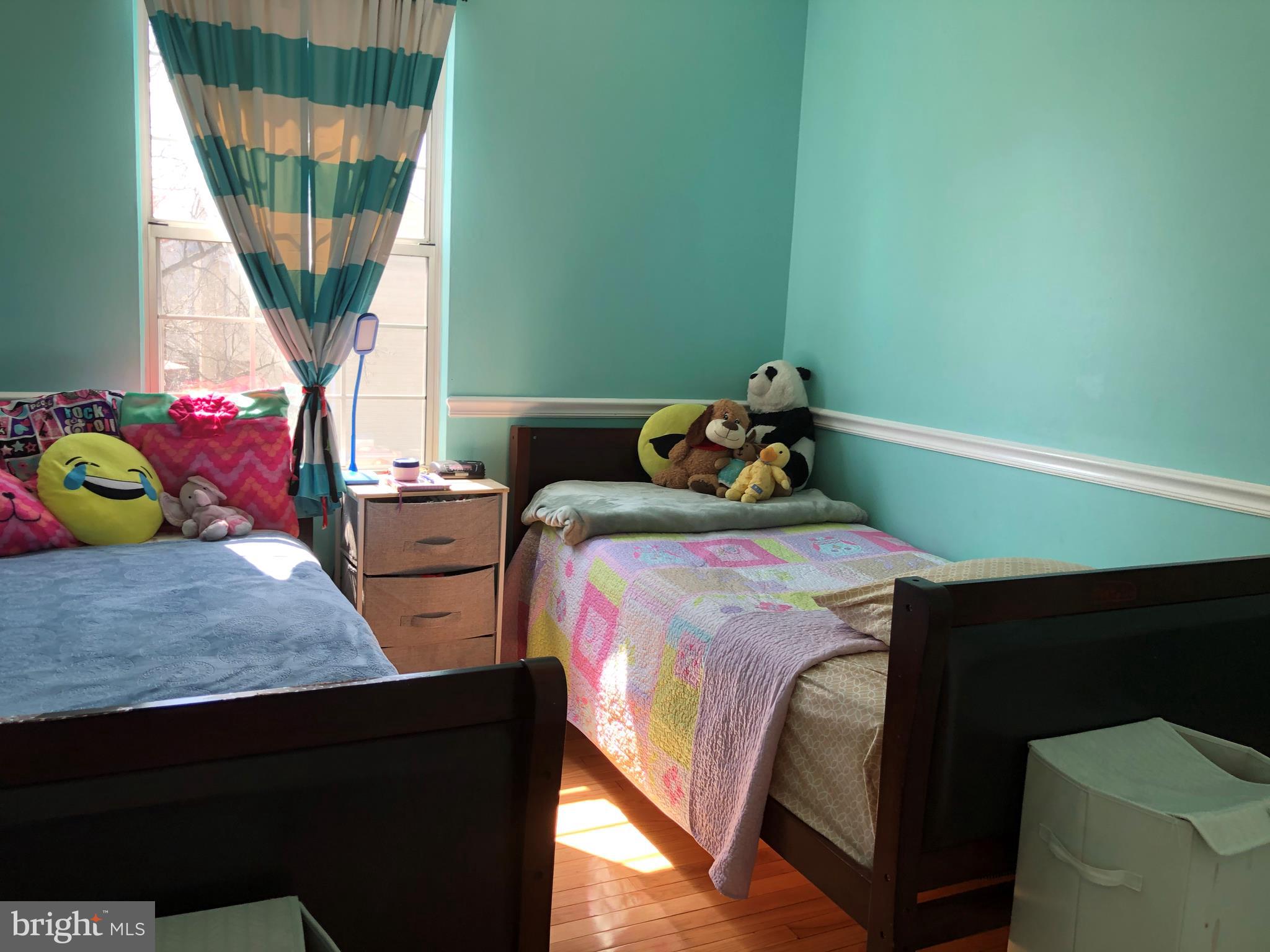 LONDON TOWN WEST - Residential