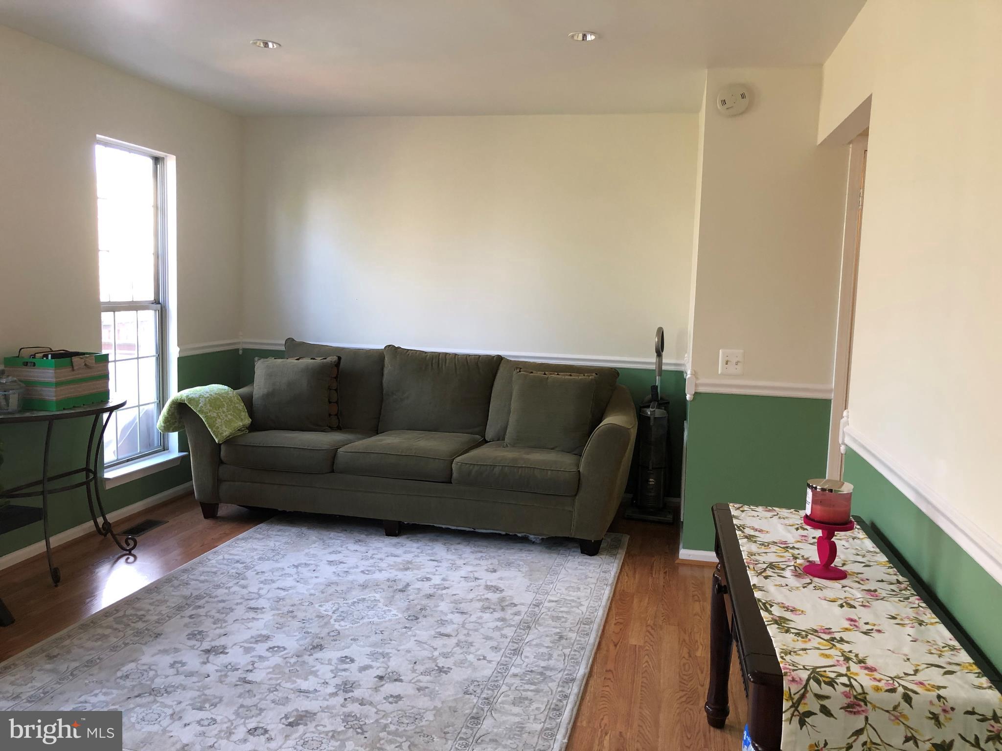 LONDON TOWN WEST - Residential