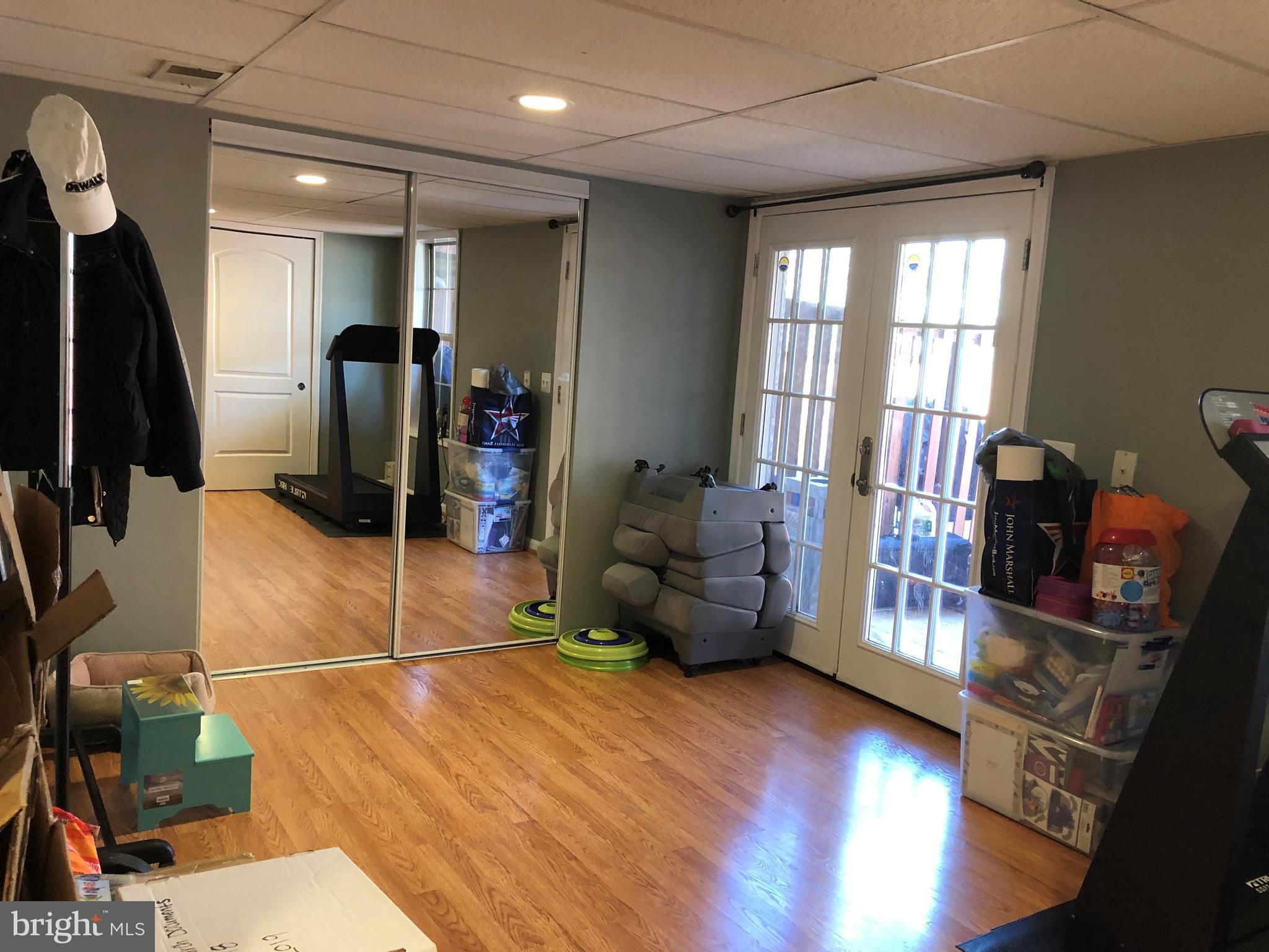 LONDON TOWN WEST - Residential