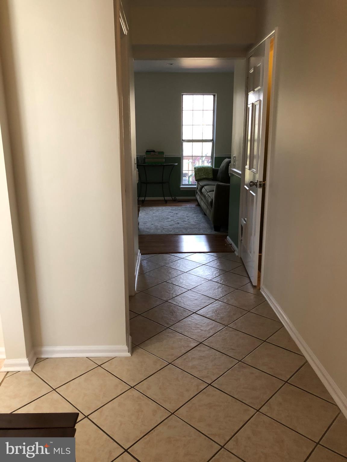 LONDON TOWN WEST - Residential