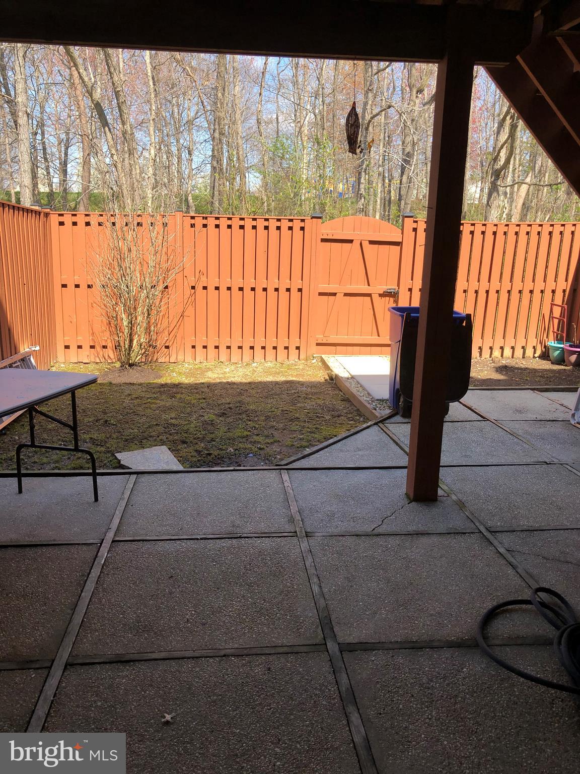 LONDON TOWN WEST - Residential