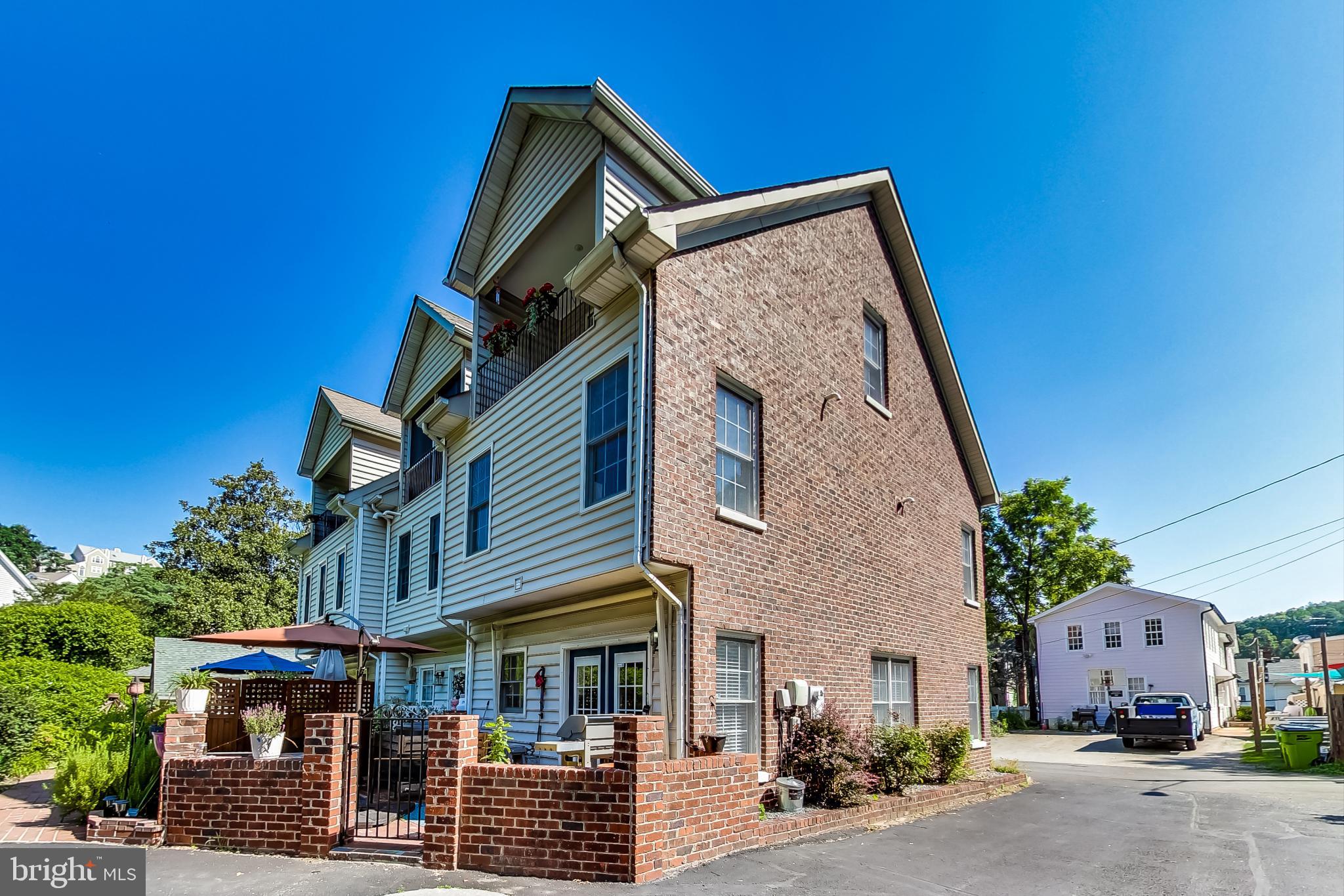 DAWSON'S GREENE - Residential