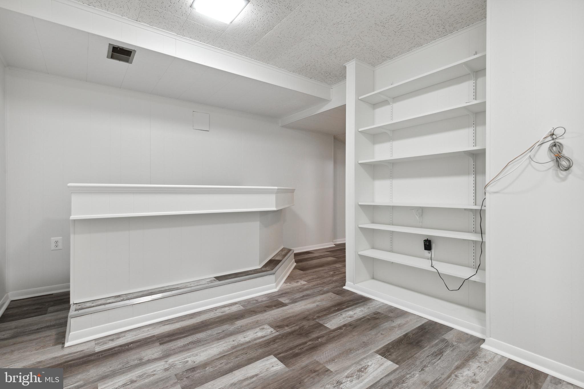 WEST SPRINGFIELD - Residential