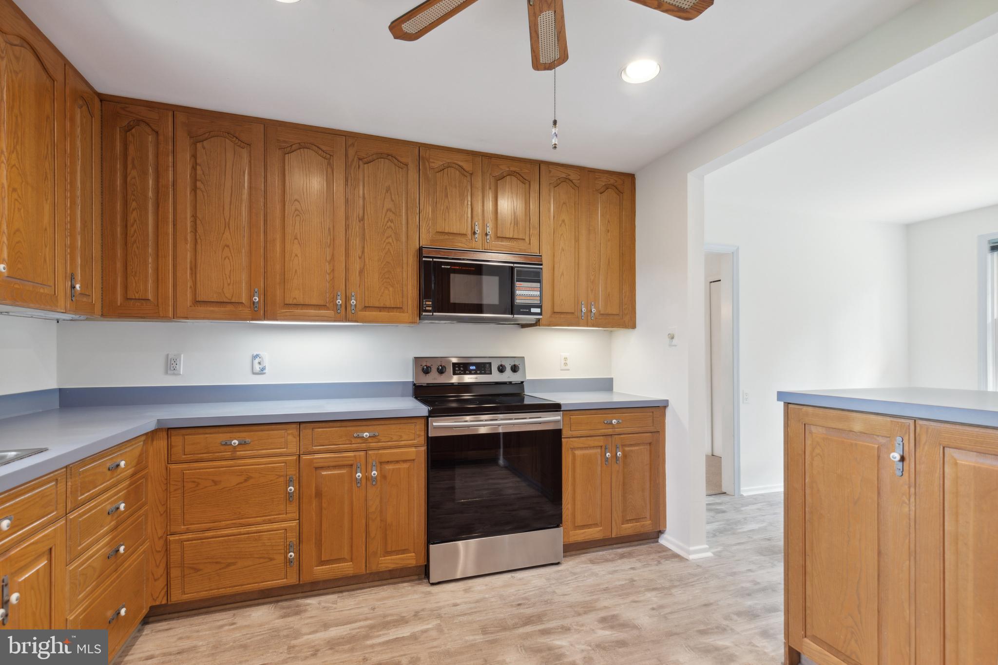 WEST SPRINGFIELD - Residential