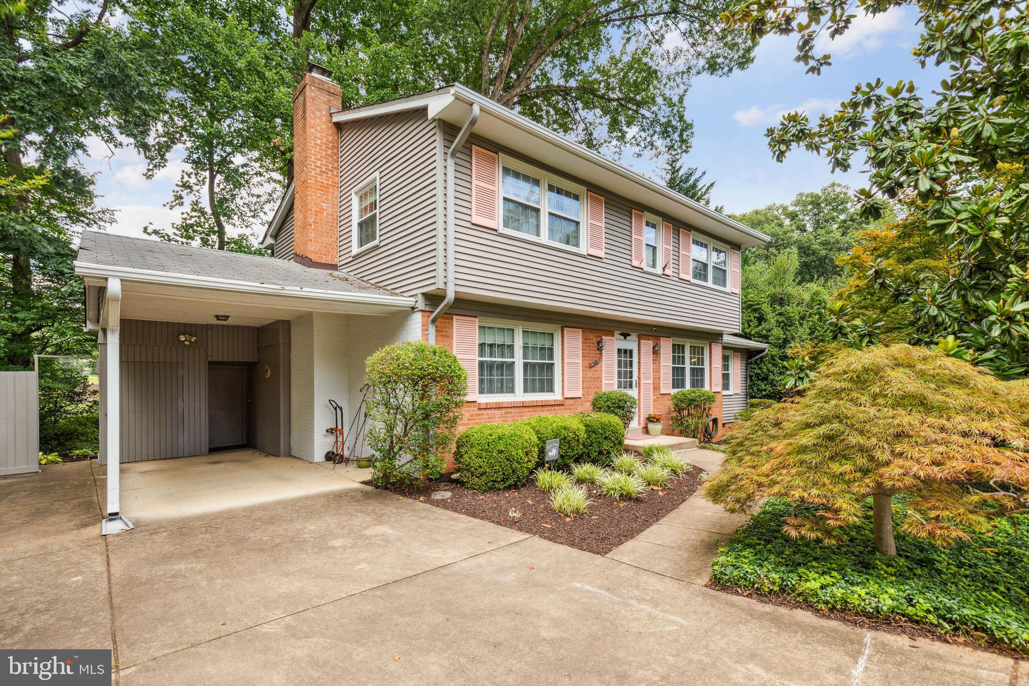 WEST SPRINGFIELD - Residential