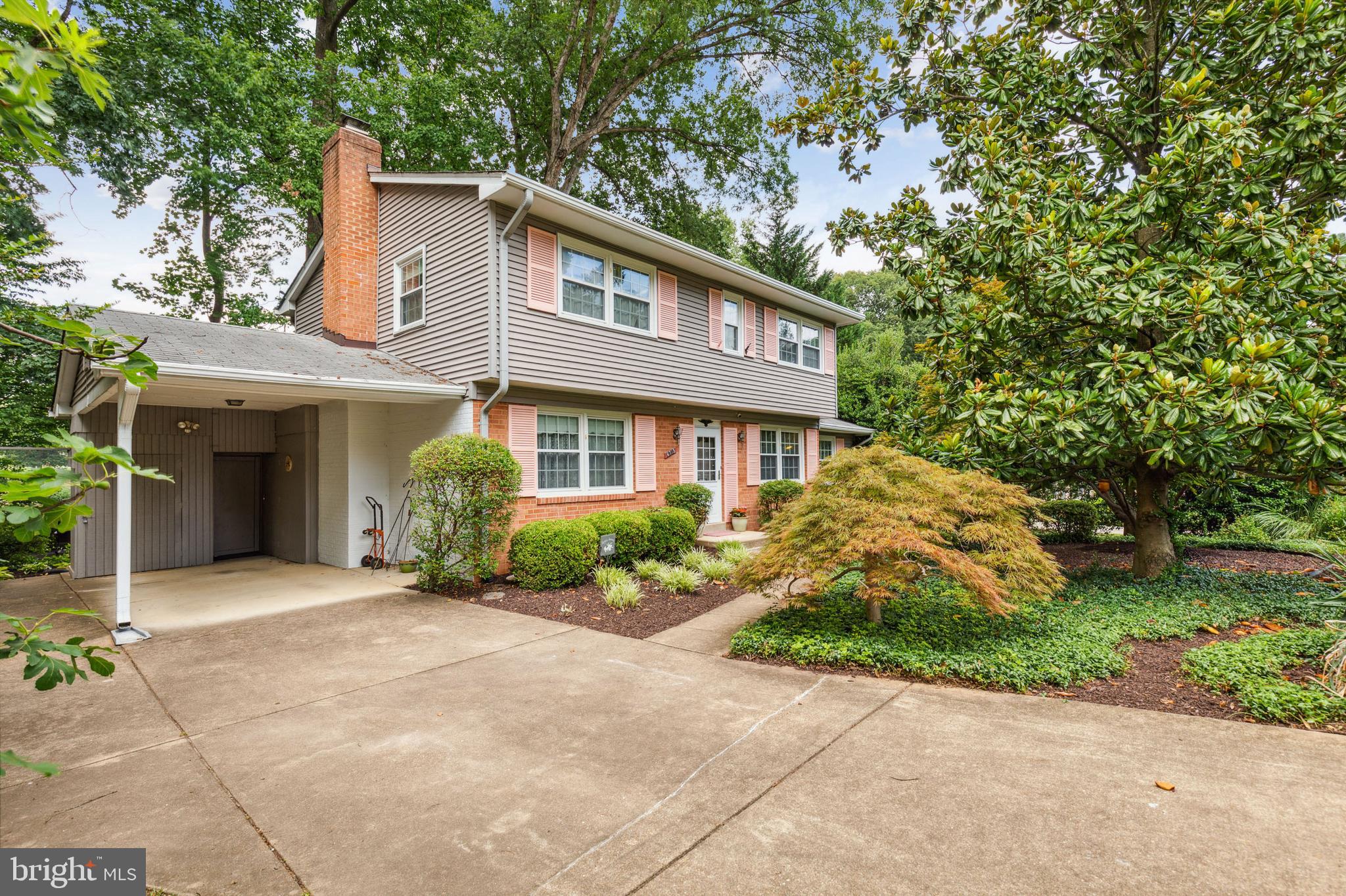 WEST SPRINGFIELD - Residential