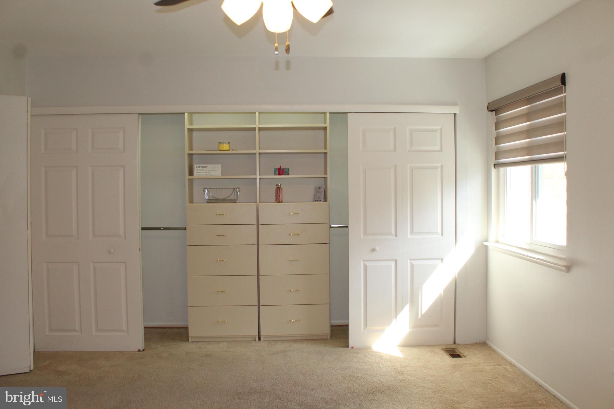 LEISURE WORLD - Residential