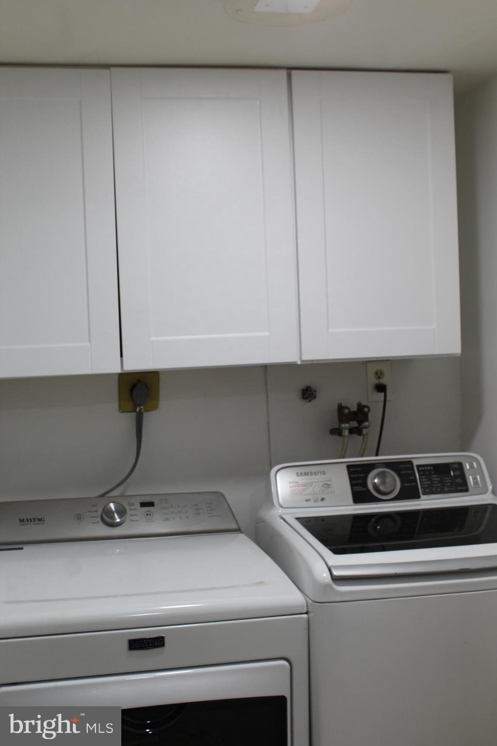 LEISURE WORLD - Residential