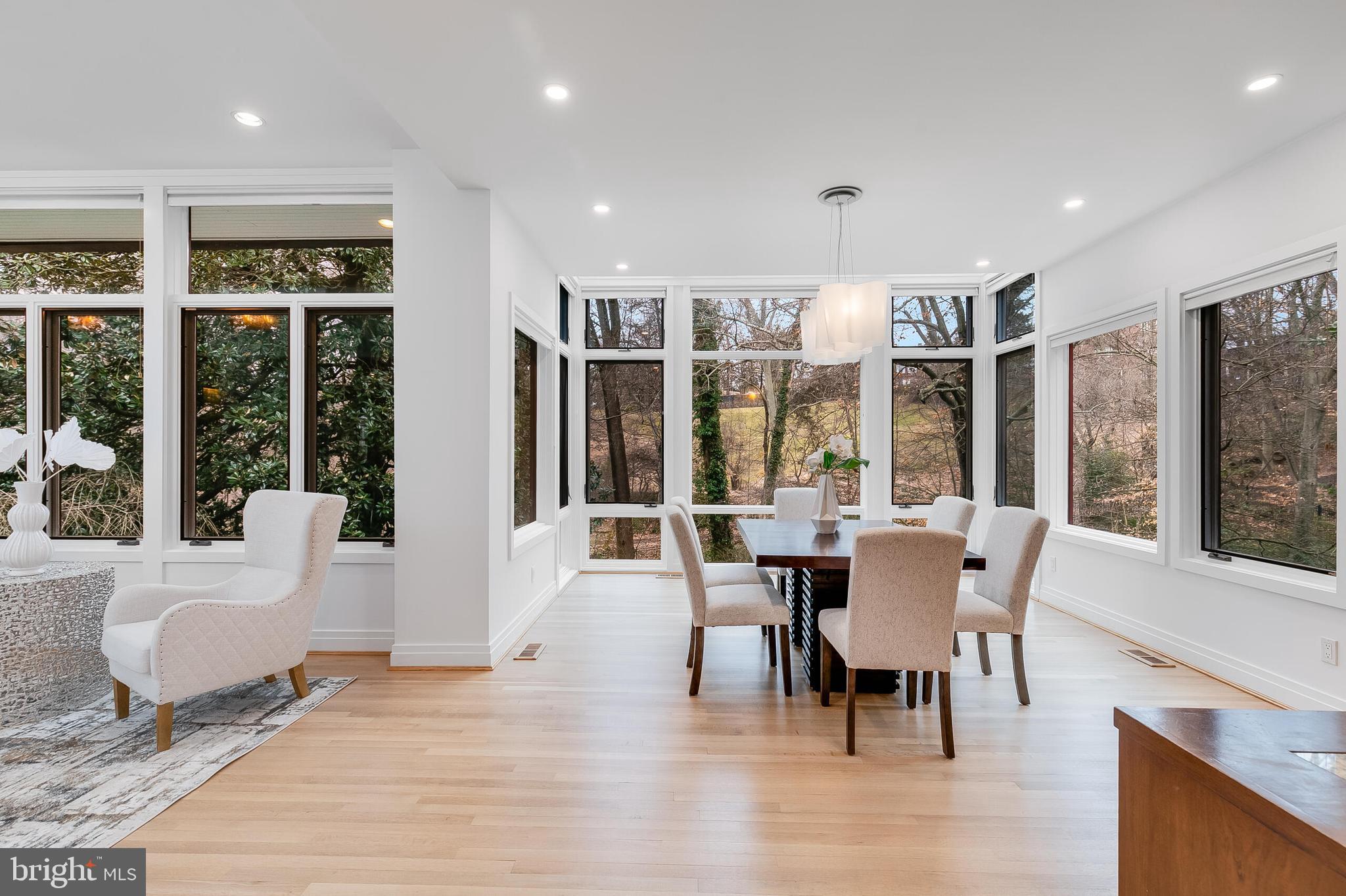 CLEVELAND PARK - Residential Lease