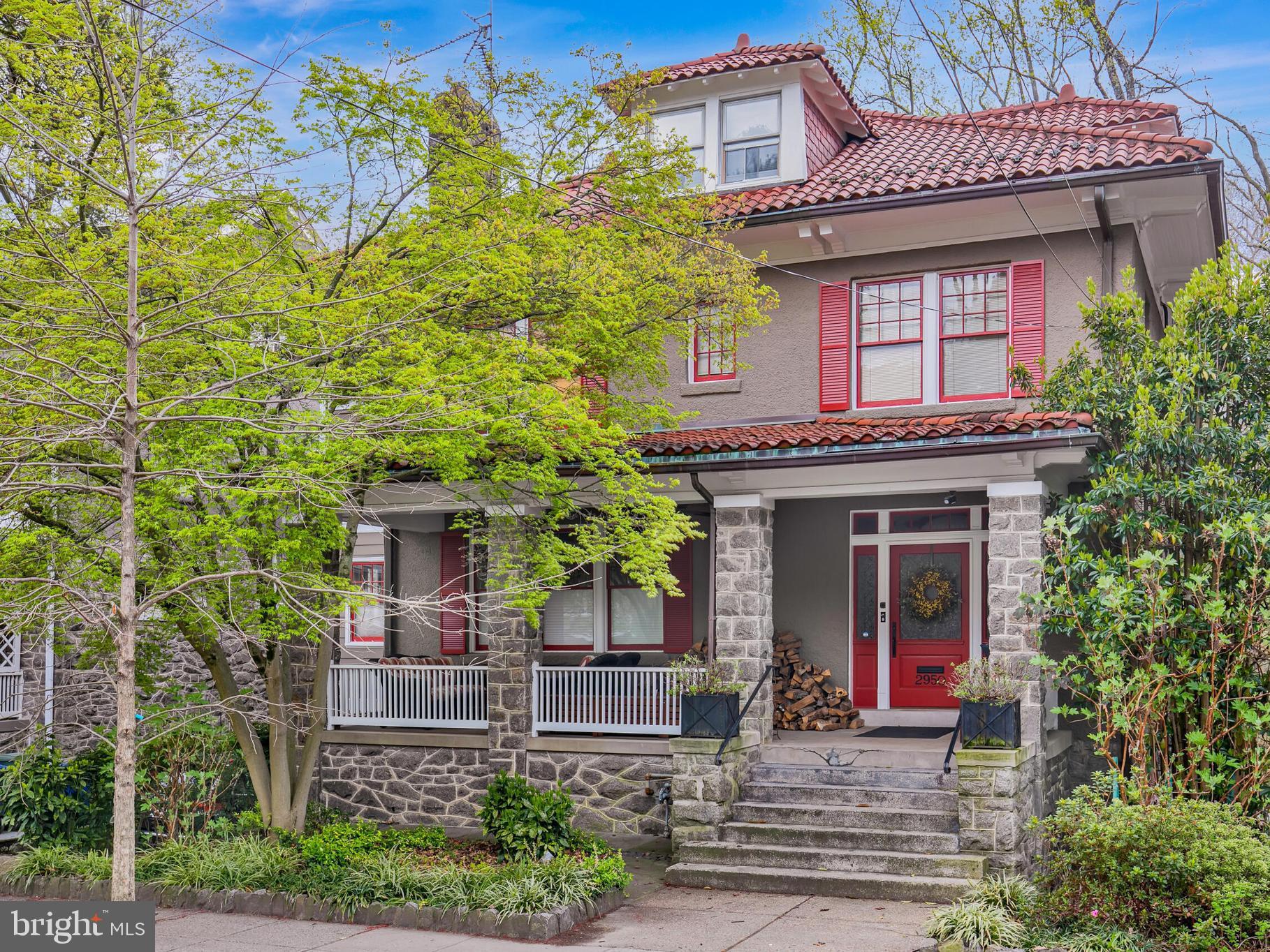 CLEVELAND PARK - Residential Lease