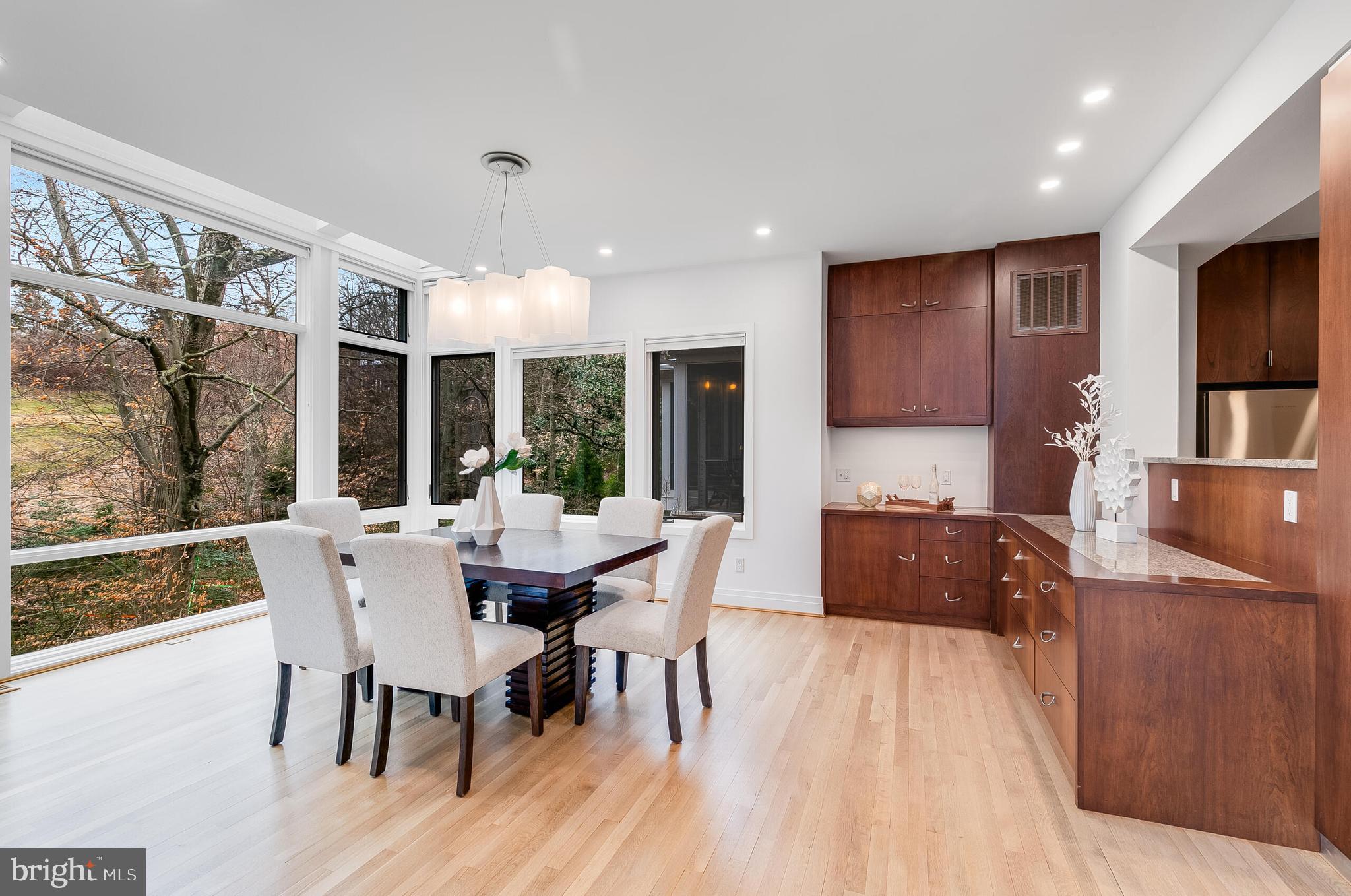 CLEVELAND PARK - Residential Lease