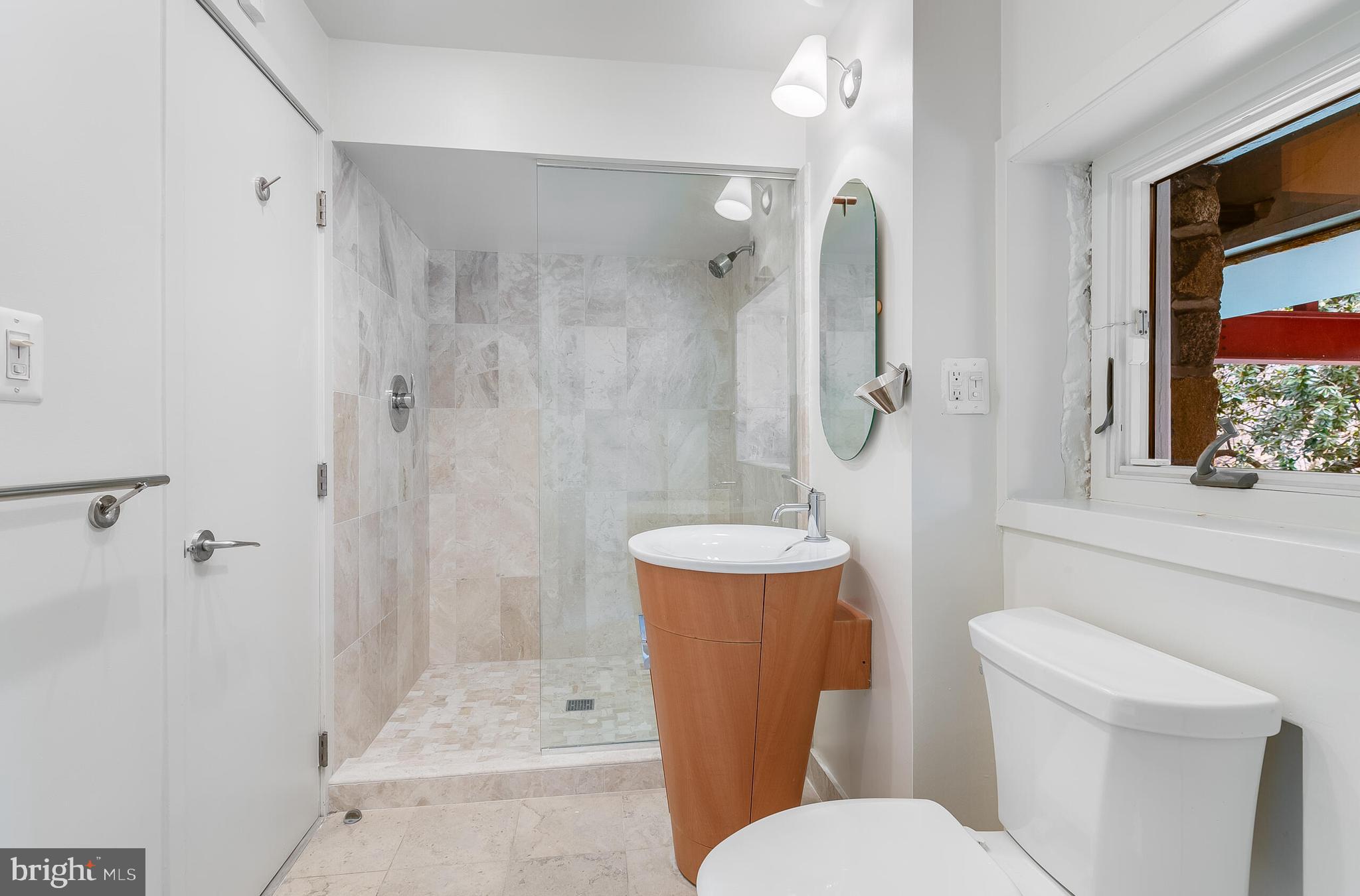 CLEVELAND PARK - Residential Lease