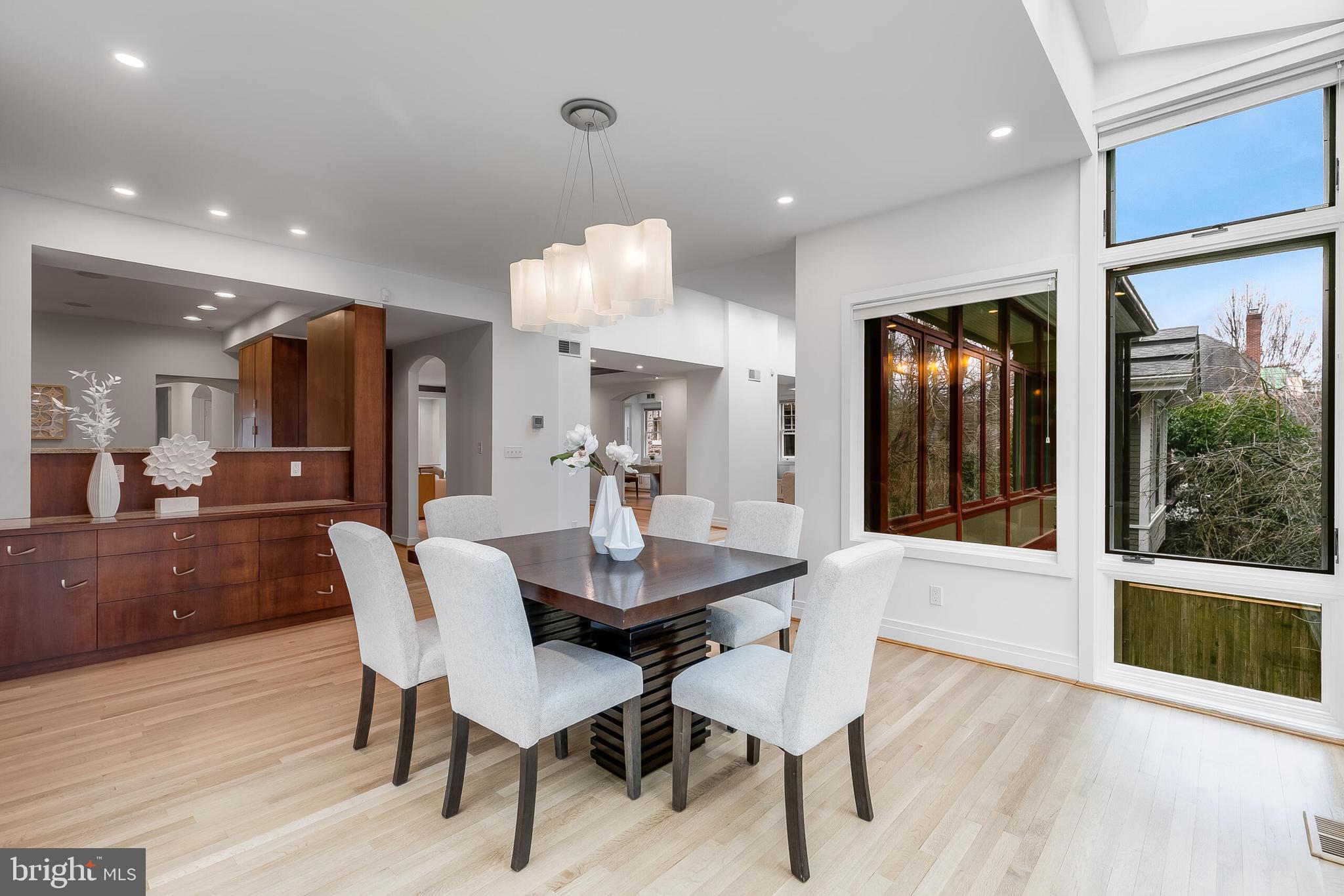 CLEVELAND PARK - Residential Lease