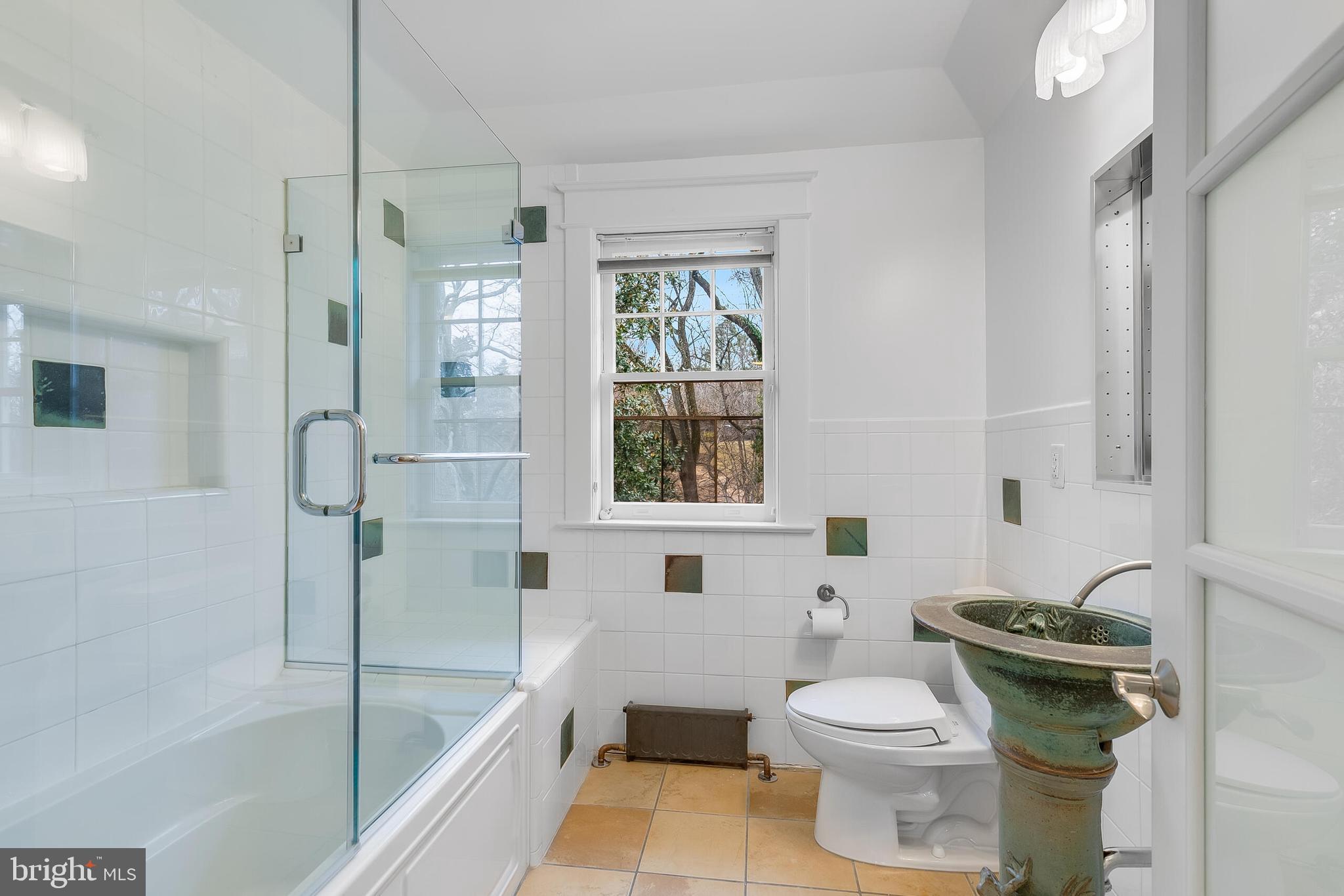 CLEVELAND PARK - Residential Lease