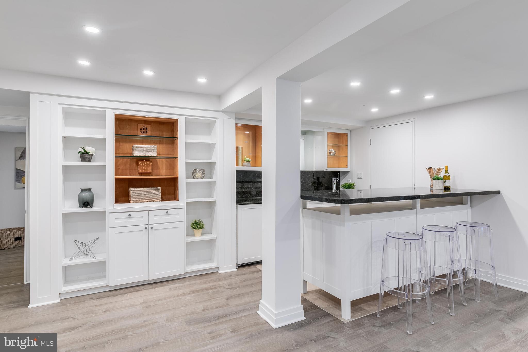 CLEVELAND PARK - Residential Lease