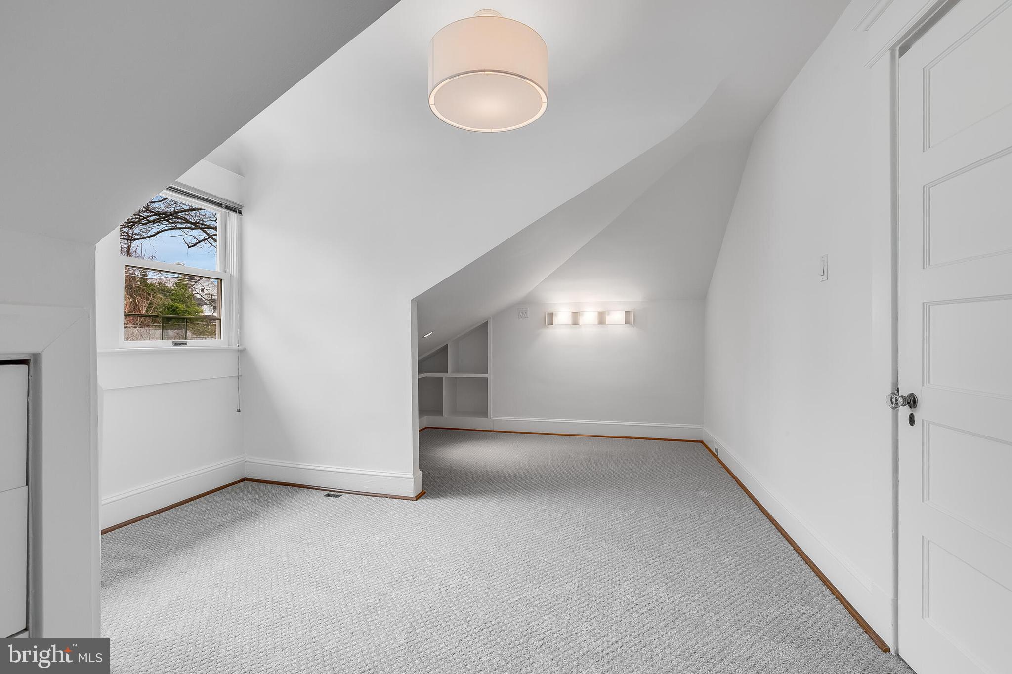 CLEVELAND PARK - Residential Lease