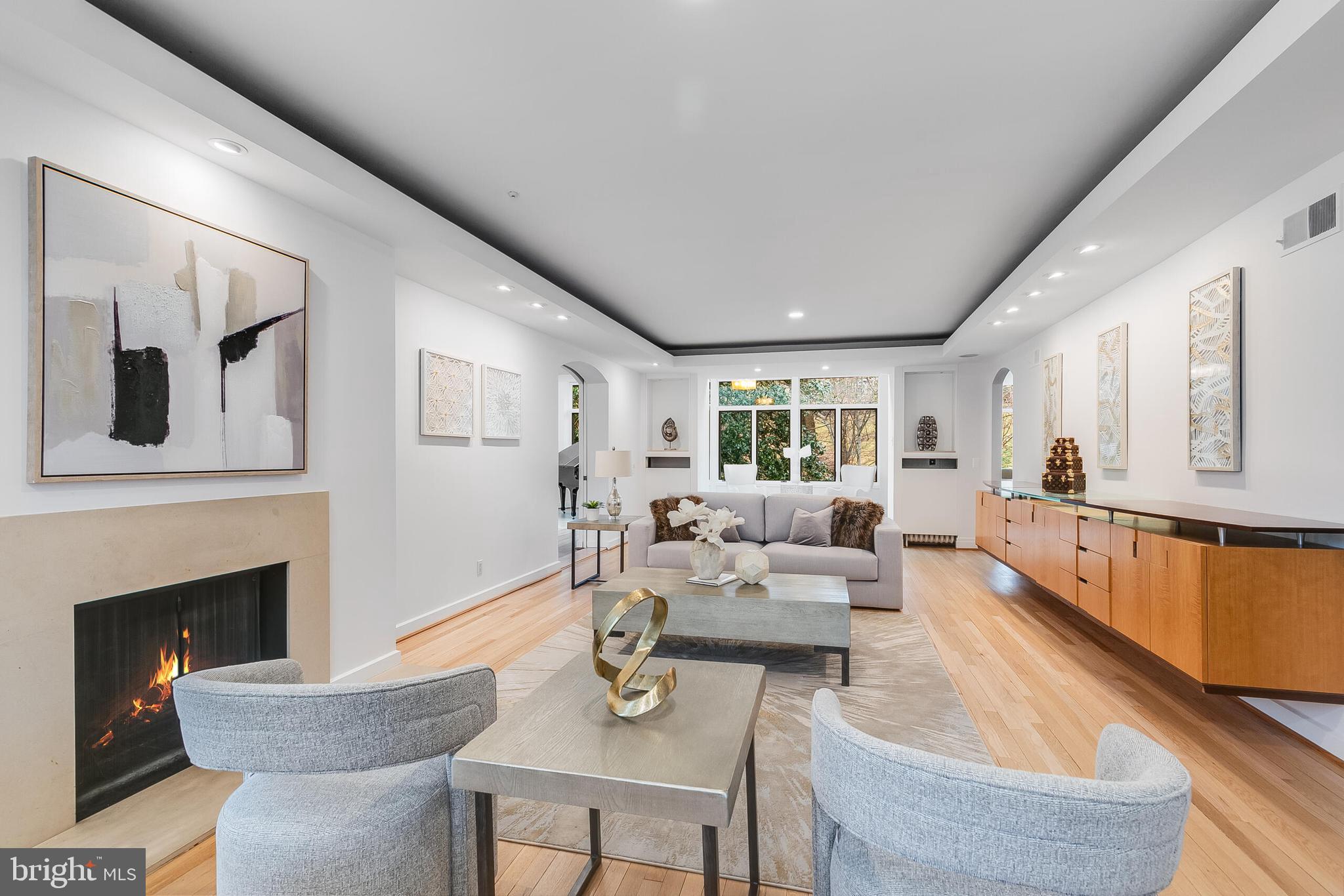 CLEVELAND PARK - Residential Lease