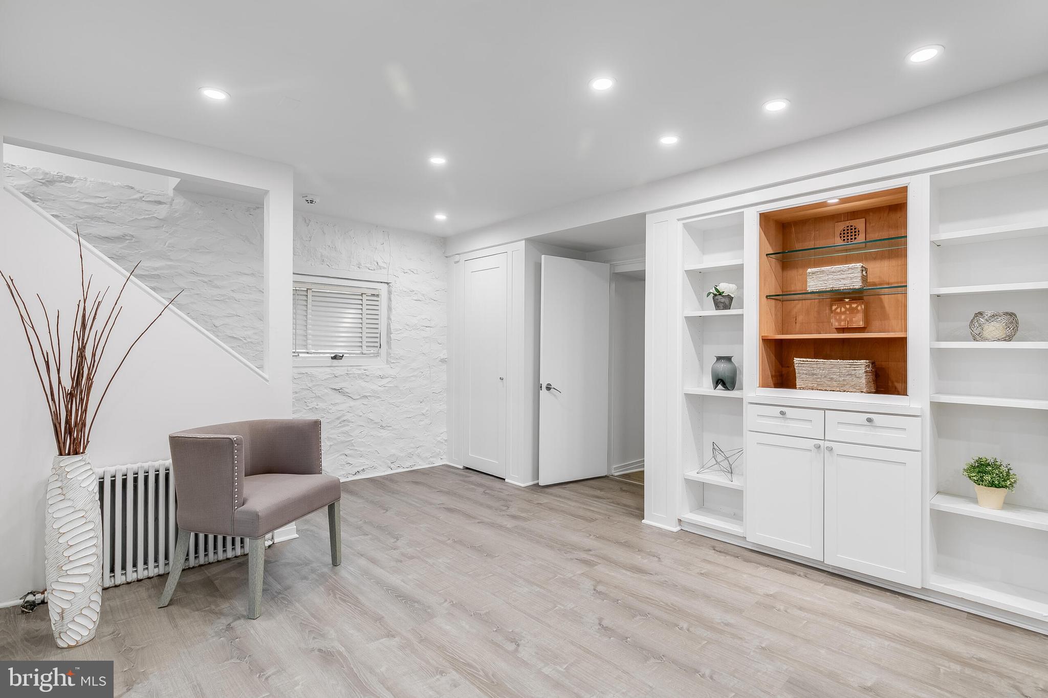 CLEVELAND PARK - Residential Lease