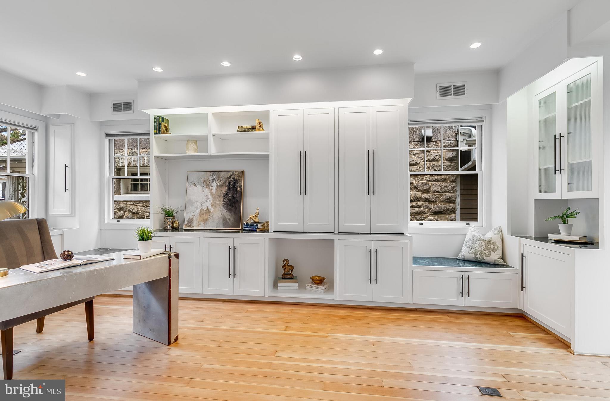 CLEVELAND PARK - Residential Lease