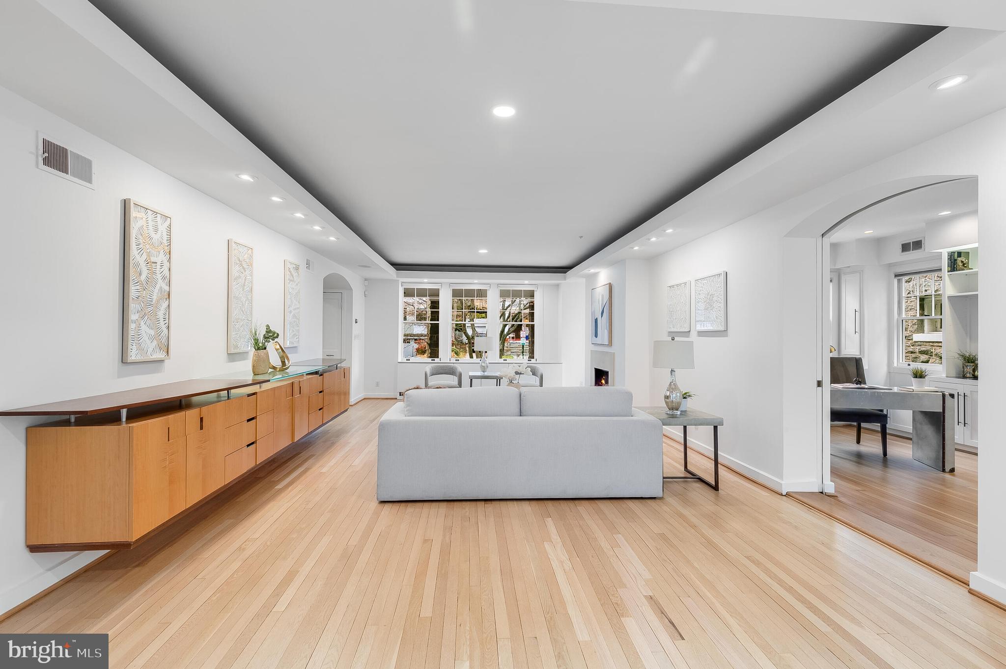 CLEVELAND PARK - Residential Lease