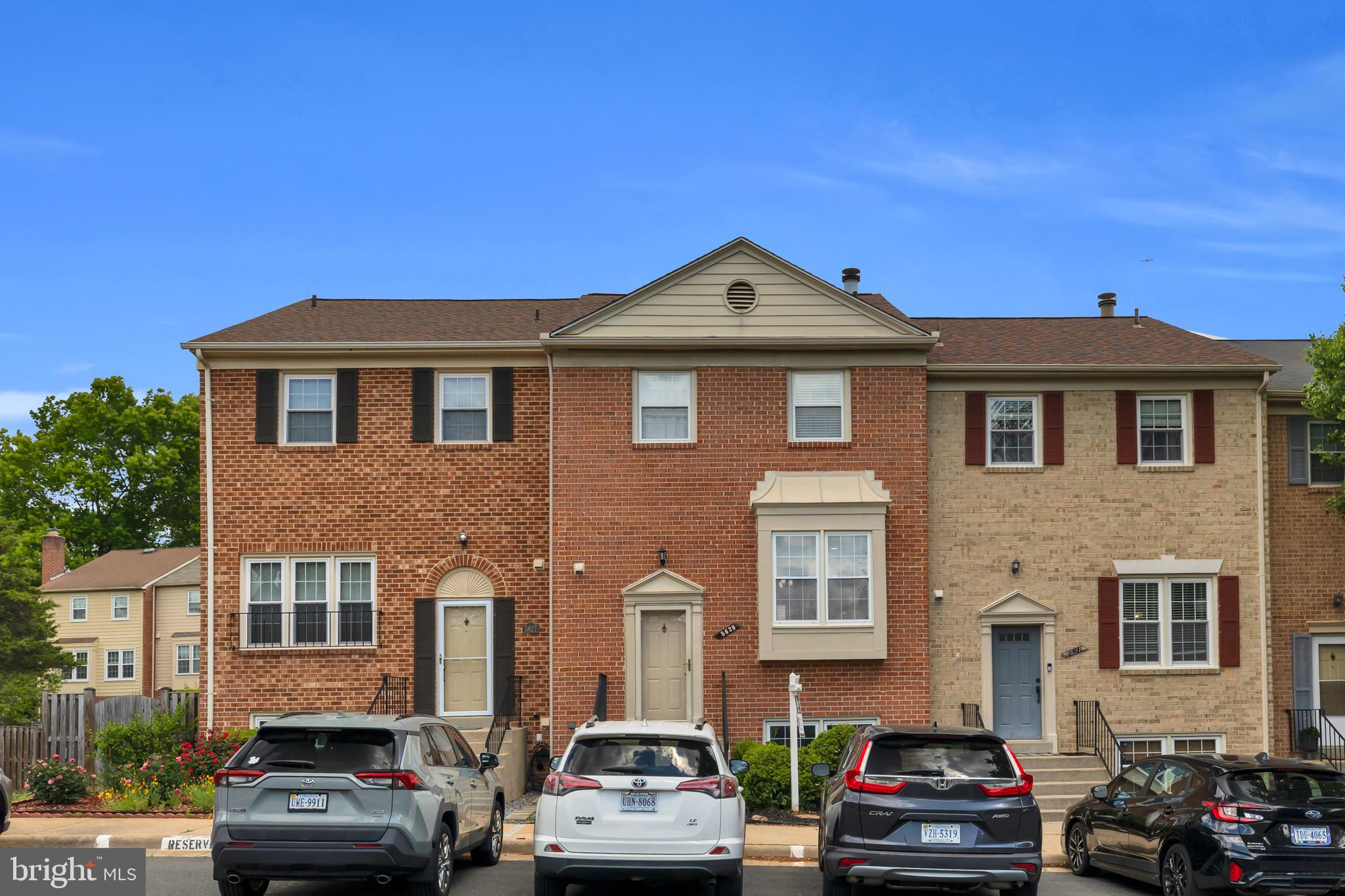 LAKEPOINTE - Residential
