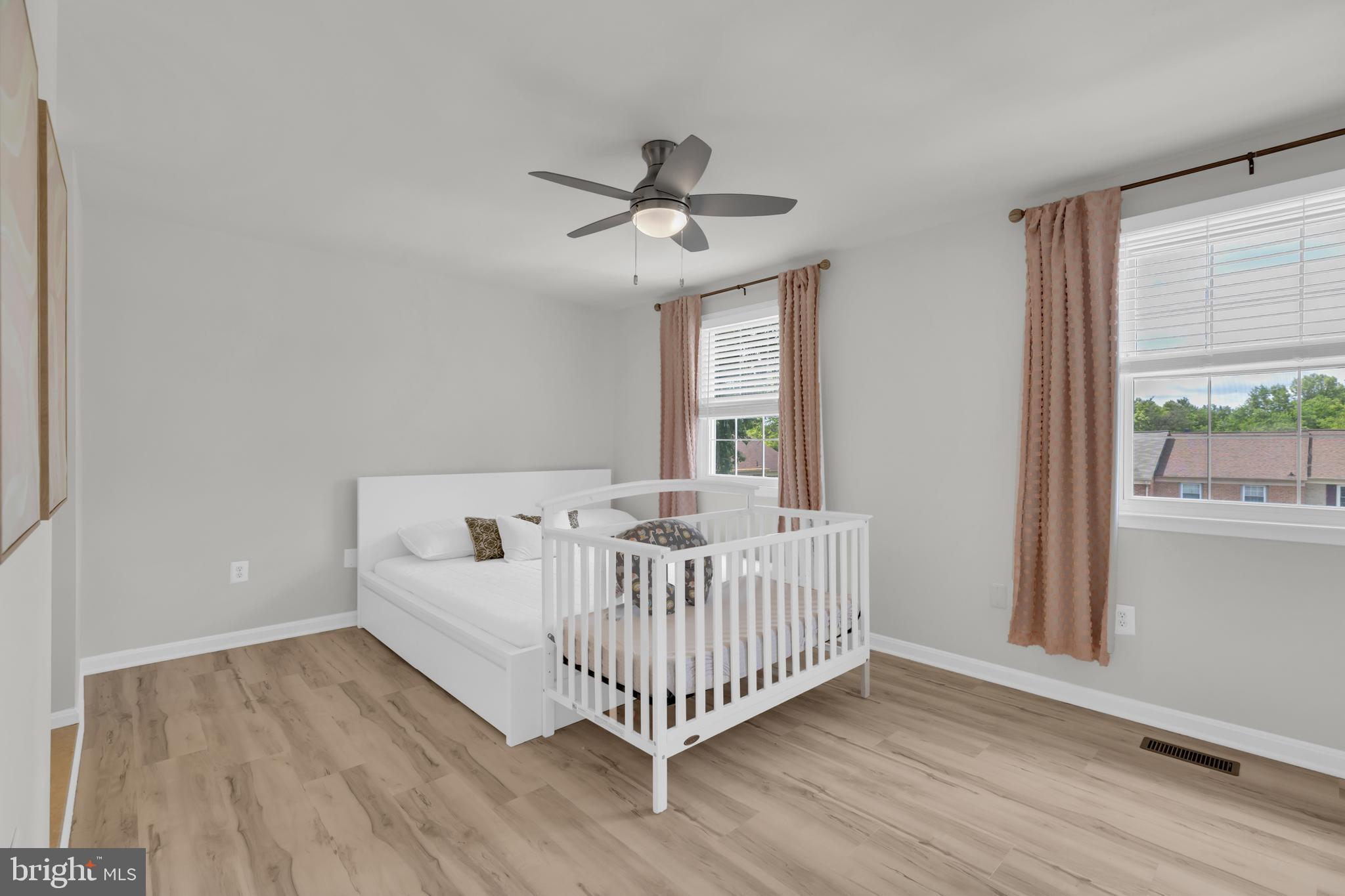 LAKEPOINTE - Residential
