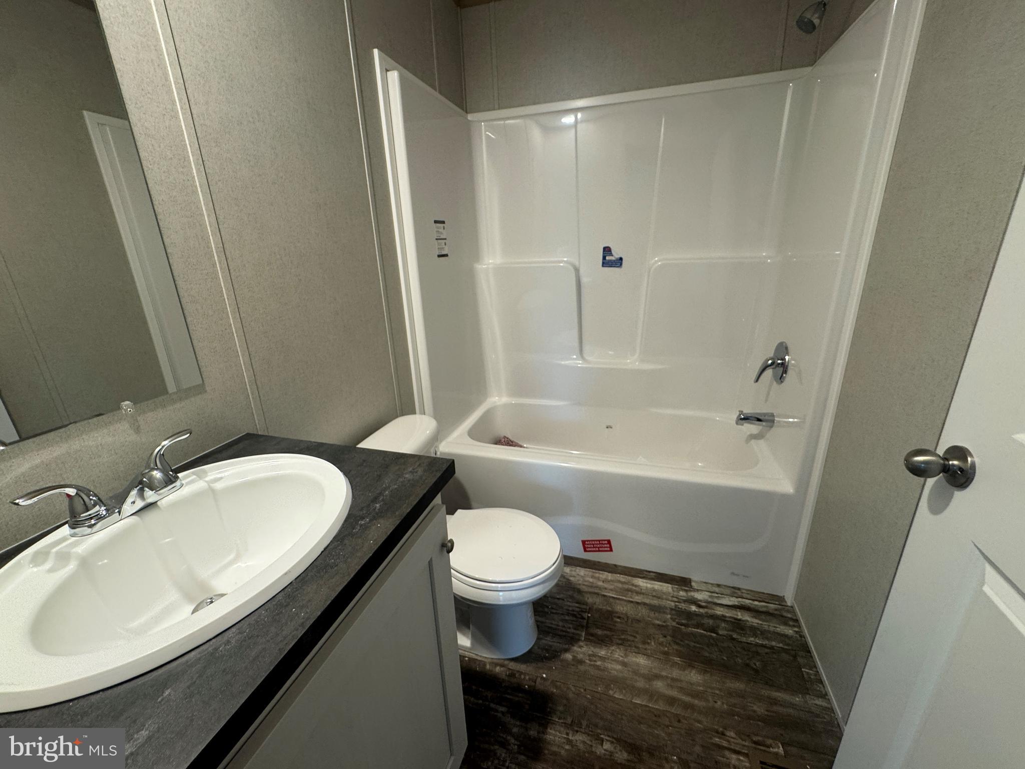 HILLSIDE ESTATES - Residential