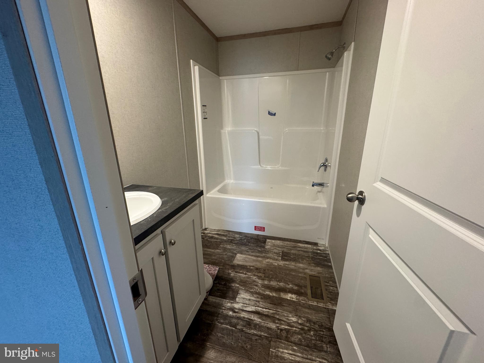 HILLSIDE ESTATES - Residential