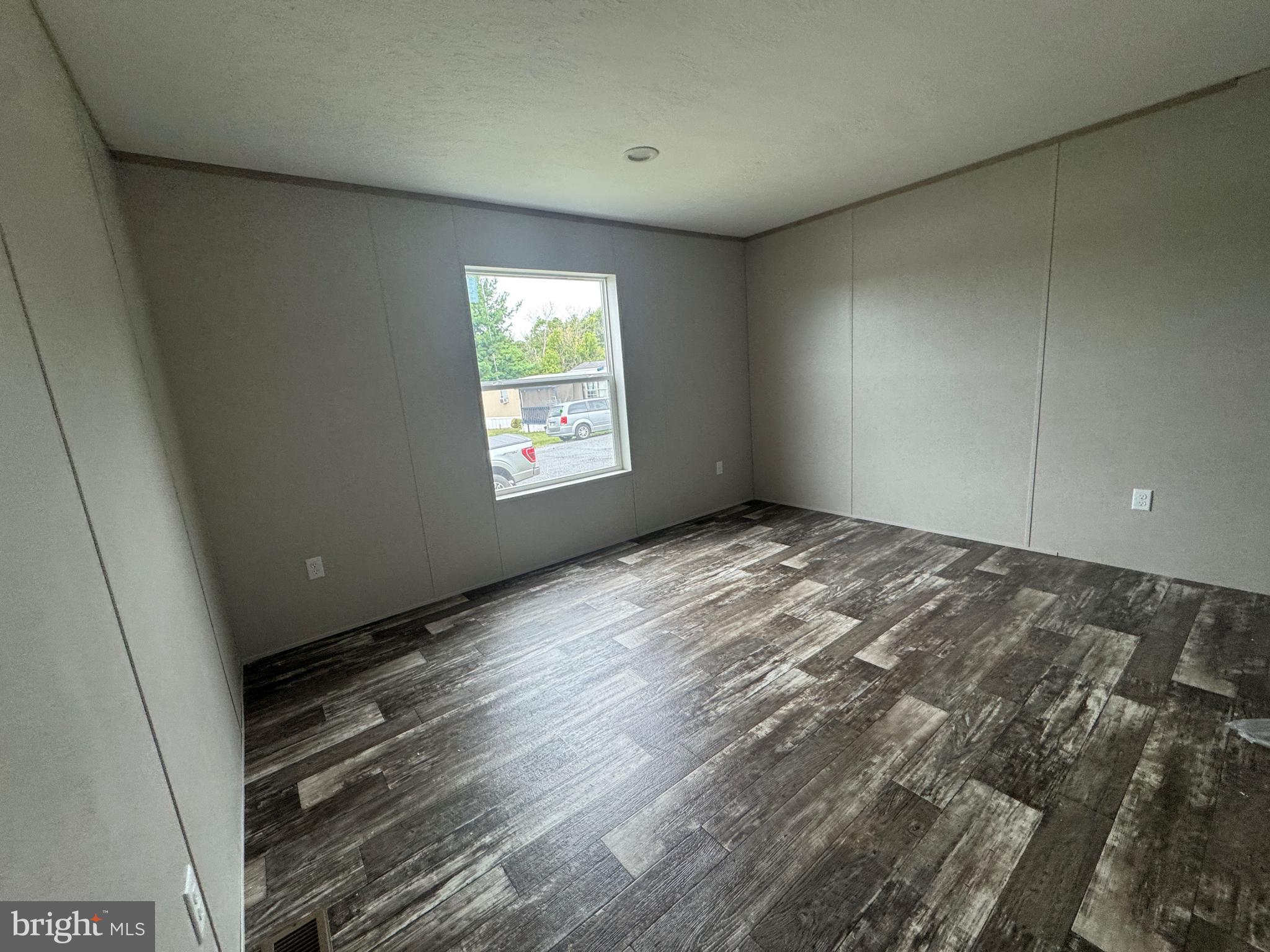 HILLSIDE ESTATES - Residential