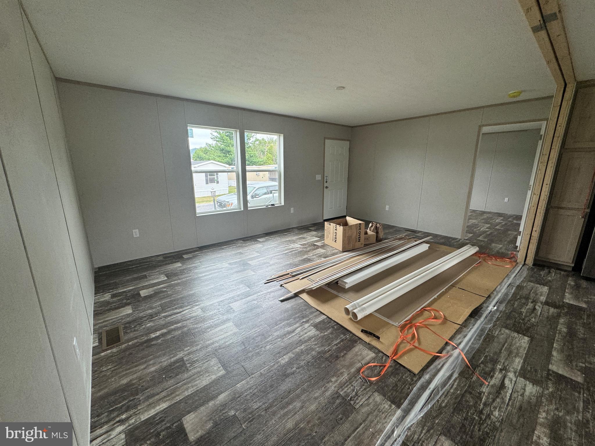 HILLSIDE ESTATES - Residential