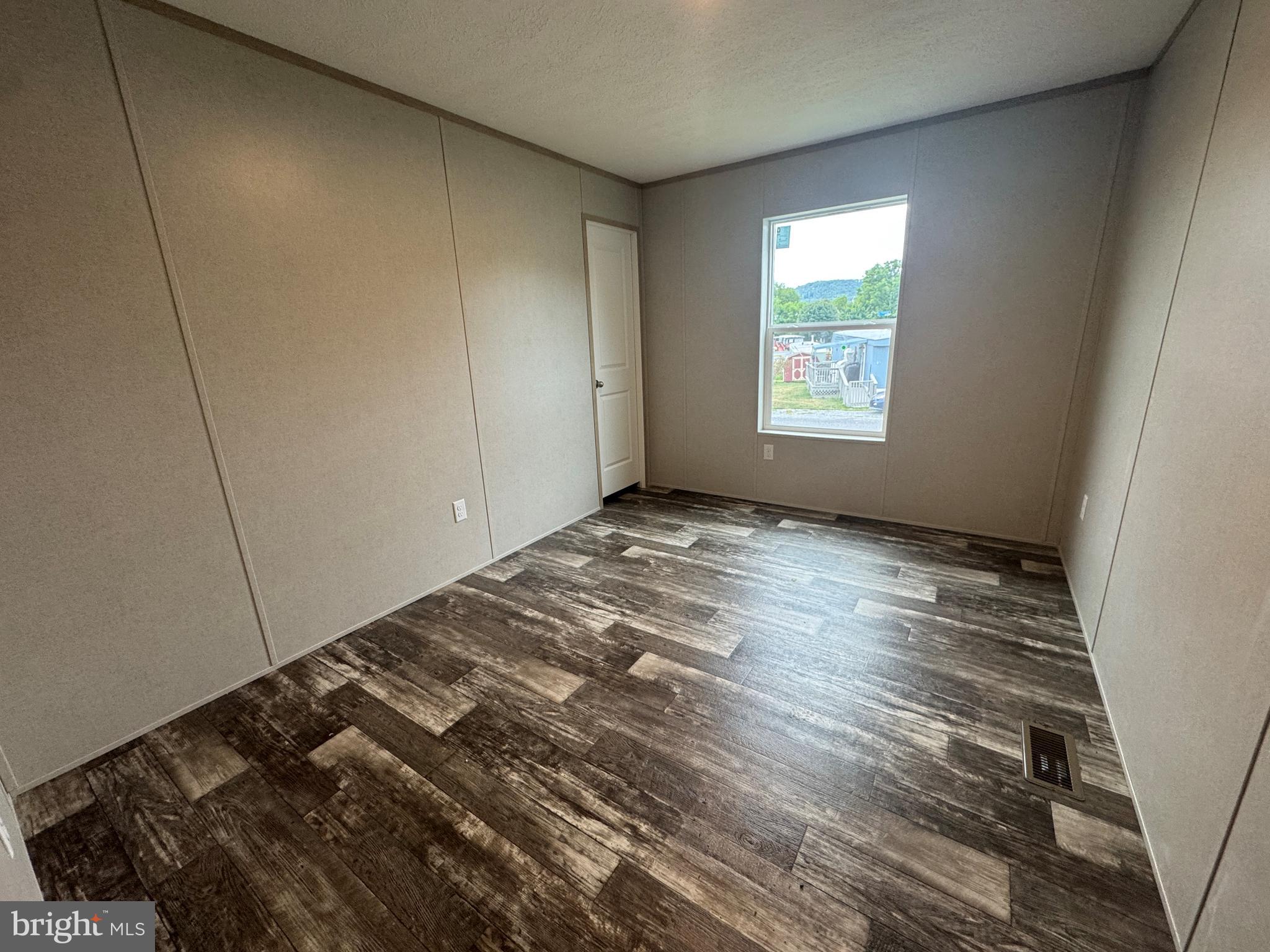 HILLSIDE ESTATES - Residential