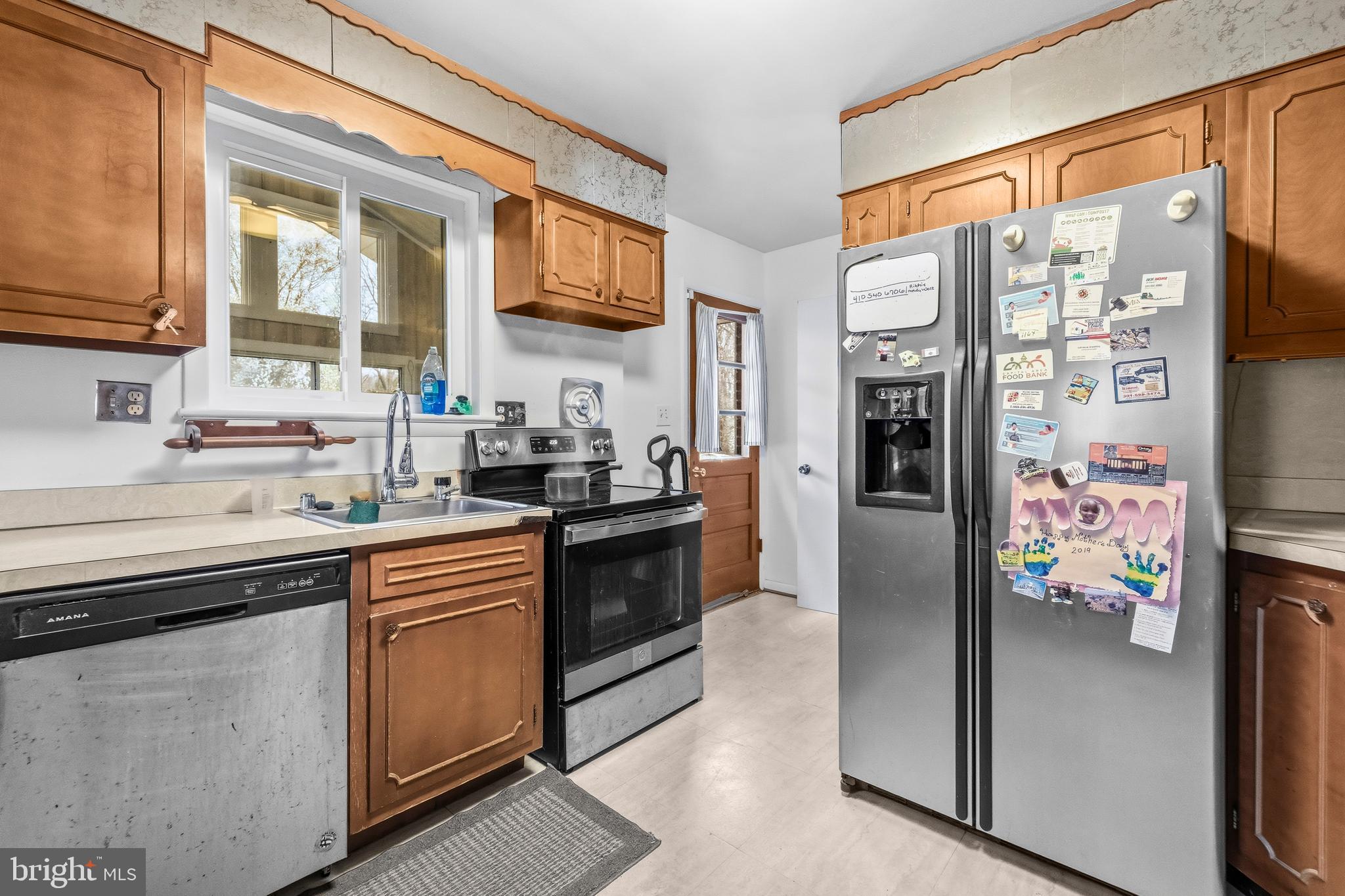 CHRIS MAR MANOR - Residential