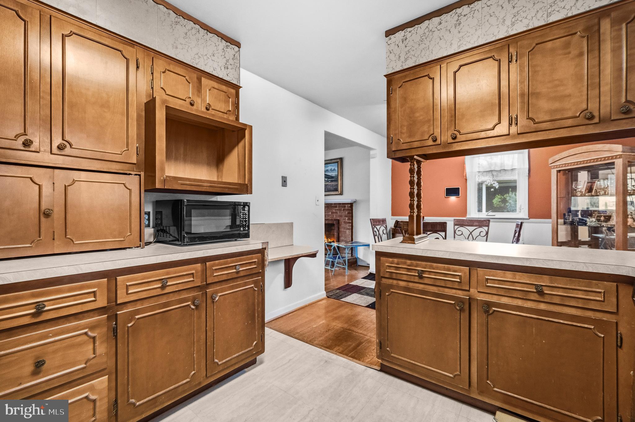 CHRIS MAR MANOR - Residential