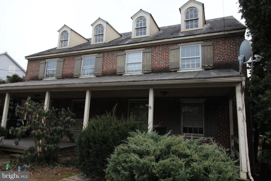 $35 non-refundable application fee required per applicant. Credit score of 600 or above with a clean credit report. **PLEASE DO NOT CONTACT THE LISTING AGENT DIRECTLY** FOR INFORMATION AND SHOWINGS, PLEASE CALL OR EMAIL THE RENTAL OFFICE. **AGENTS, PLEASE READ AGENT REMARKS**