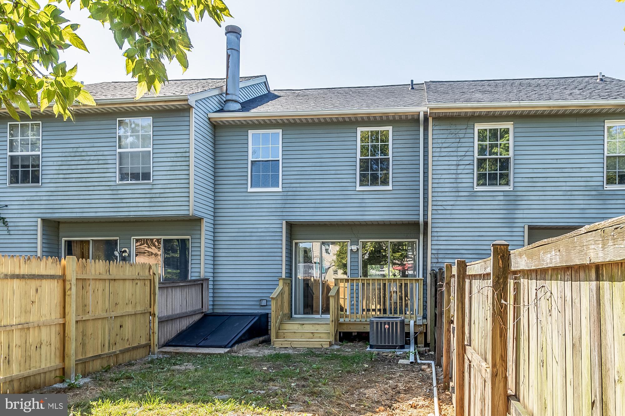 RIVERSIDE - Residential