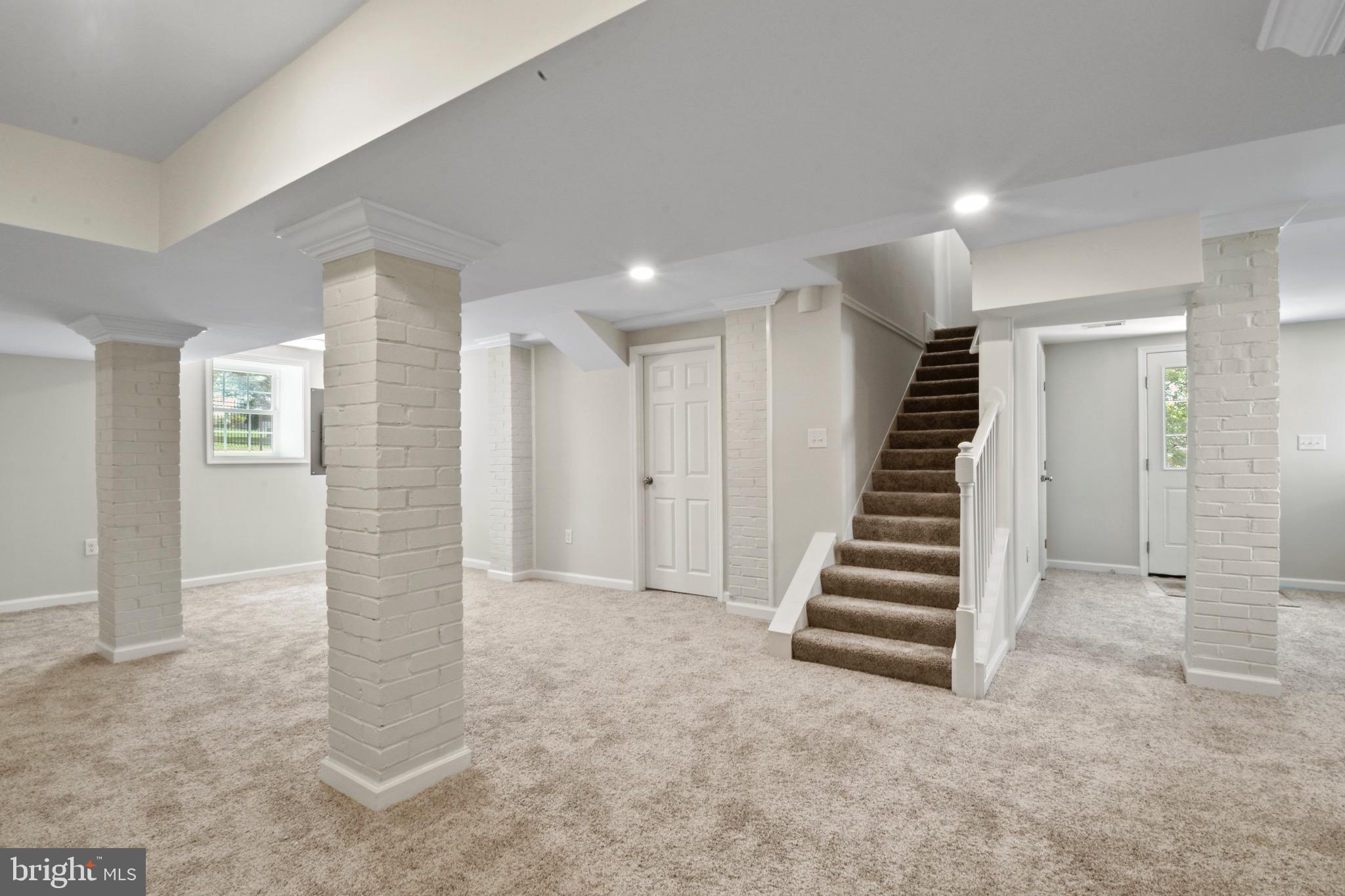 WINCHESTER CITY - Residential