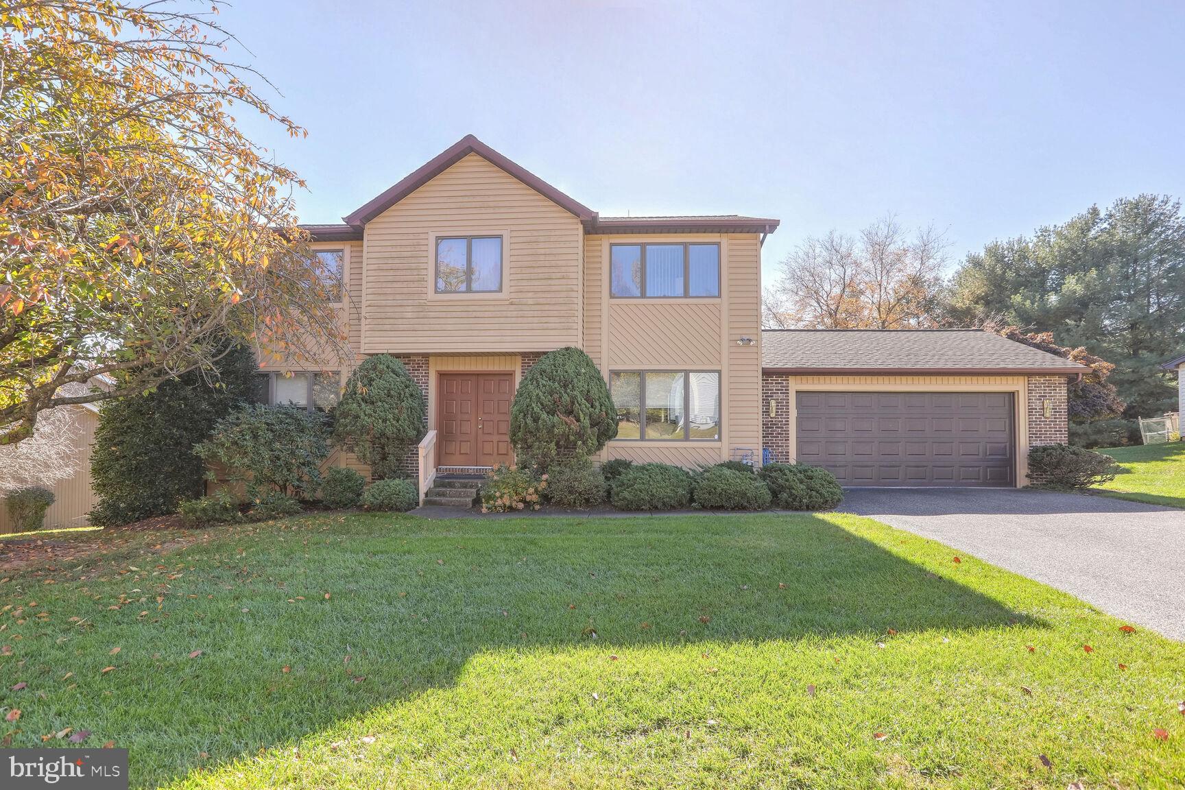 9 OAK HILL COURT