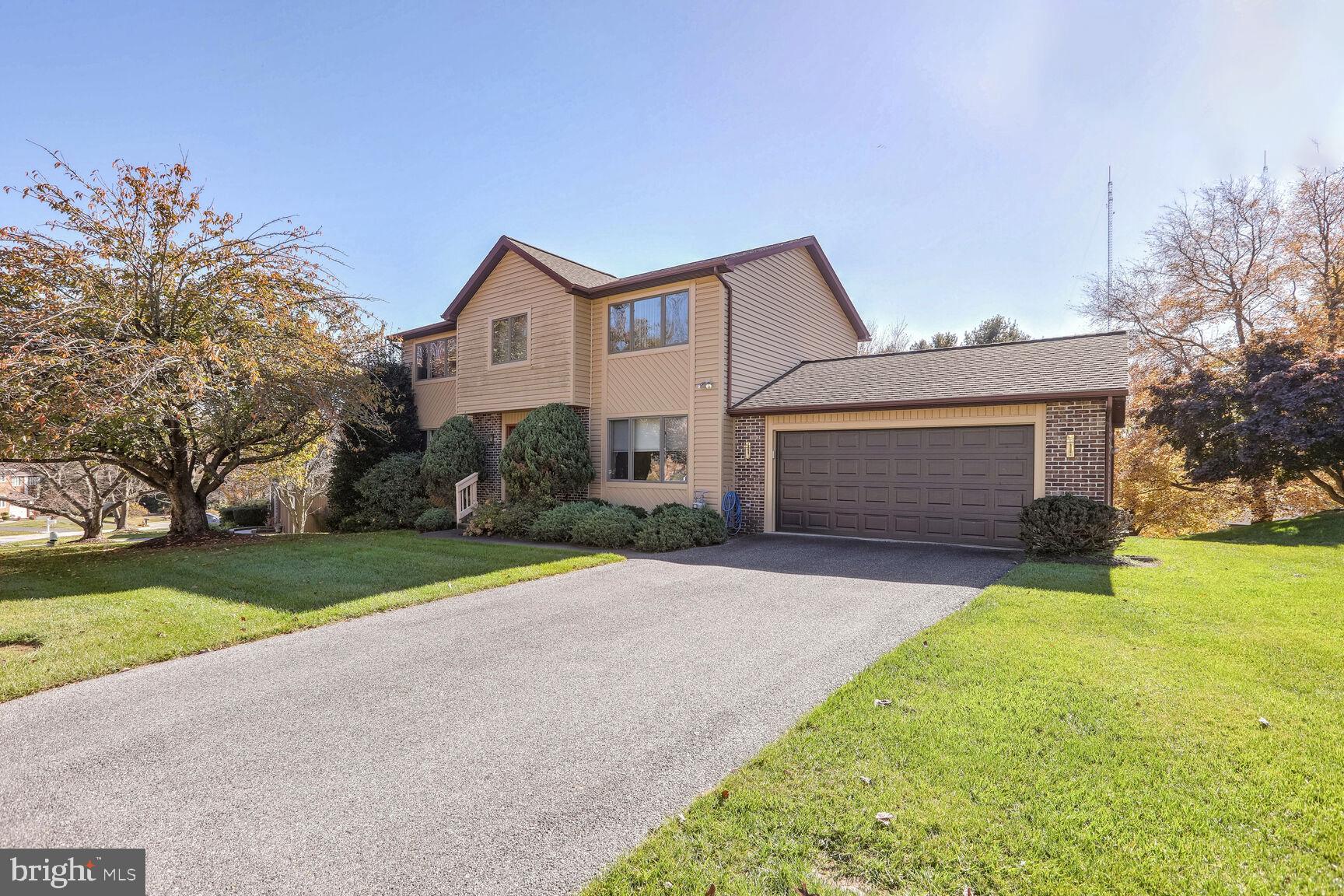 9 OAK HILL COURT