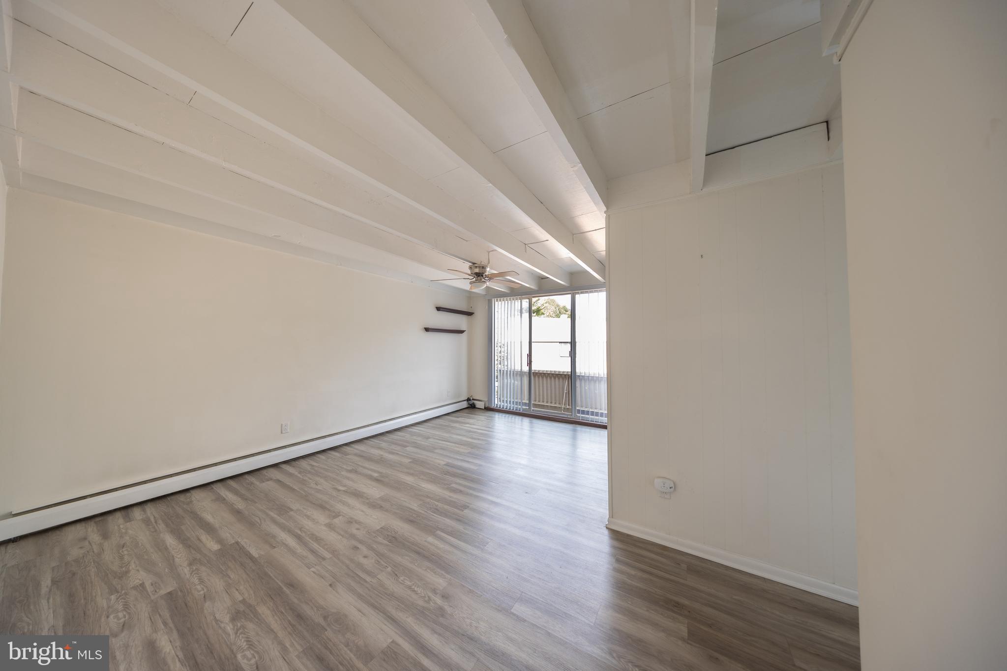 CONTEMPORARY VLG - Residential Lease