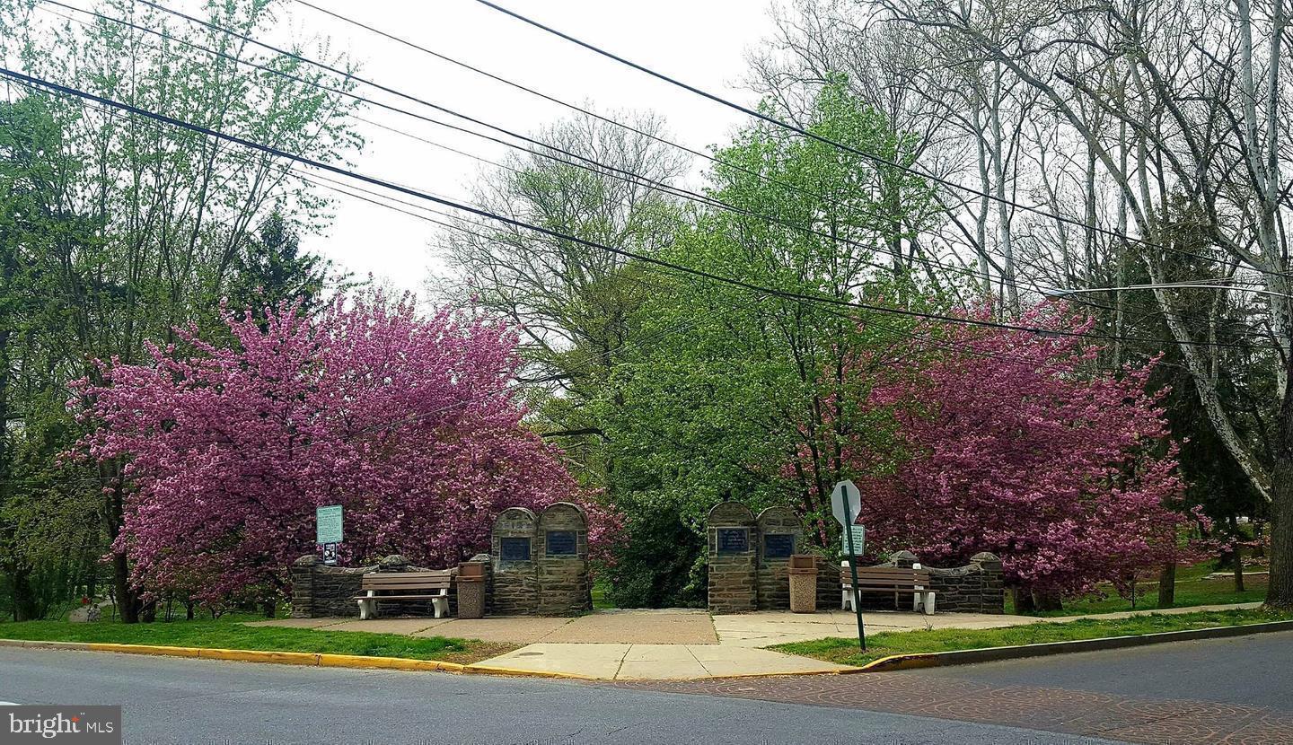 CONTEMPORARY VLG - Residential Lease