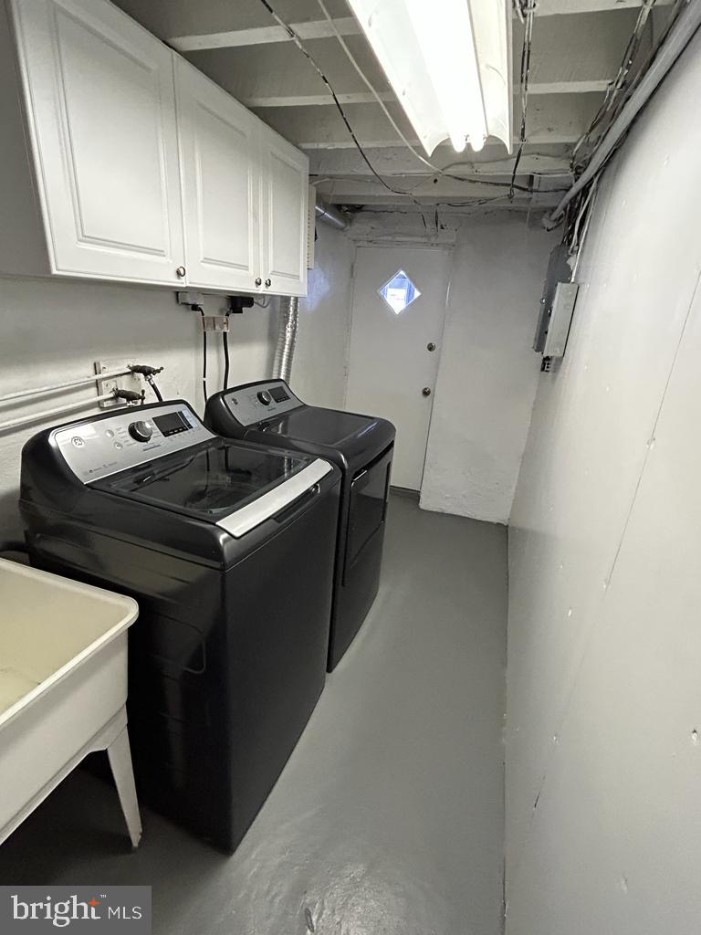 MAYFAIR (WEST) - Residential Lease