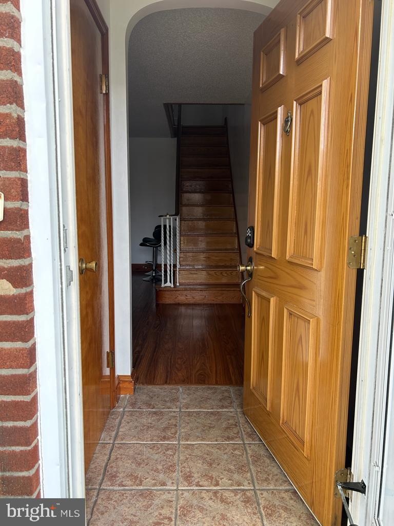 MAYFAIR (WEST) - Residential Lease