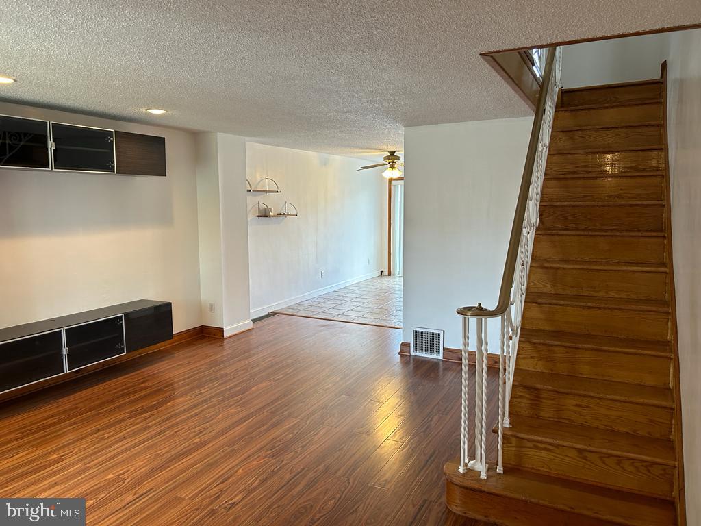 MAYFAIR (WEST) - Residential Lease