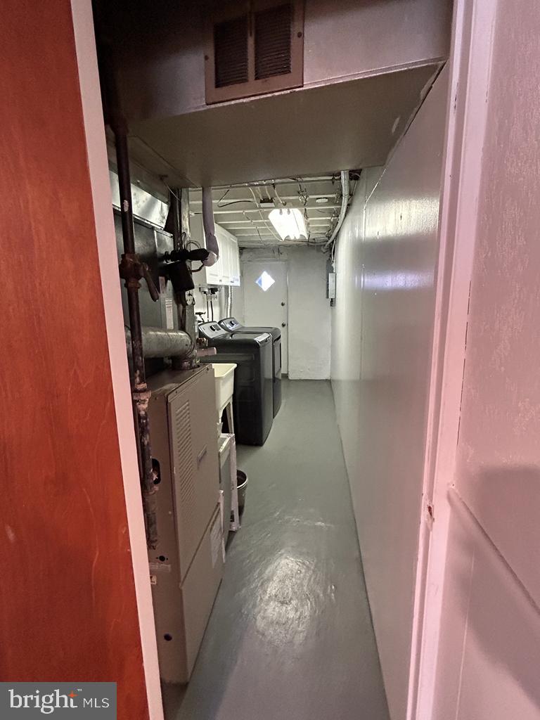 MAYFAIR (WEST) - Residential Lease