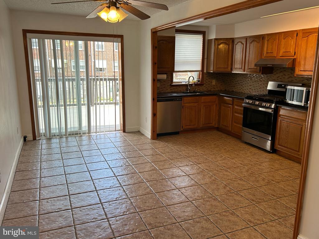 MAYFAIR (WEST) - Residential Lease