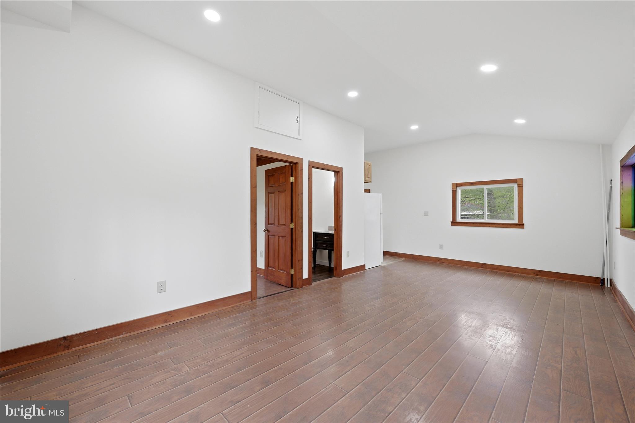 RUSHING RIVER FARMS - Residential