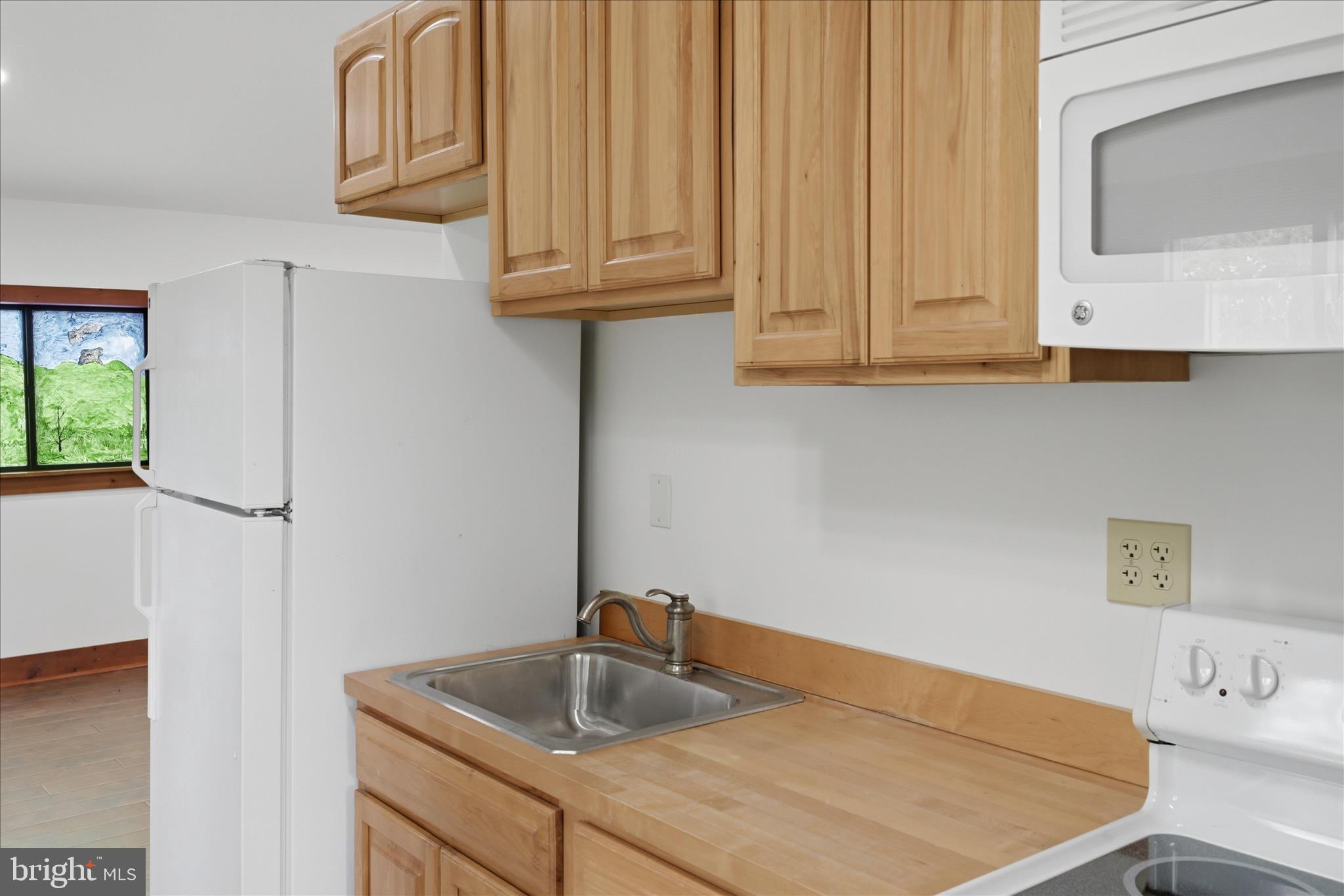RUSHING RIVER FARMS - Residential