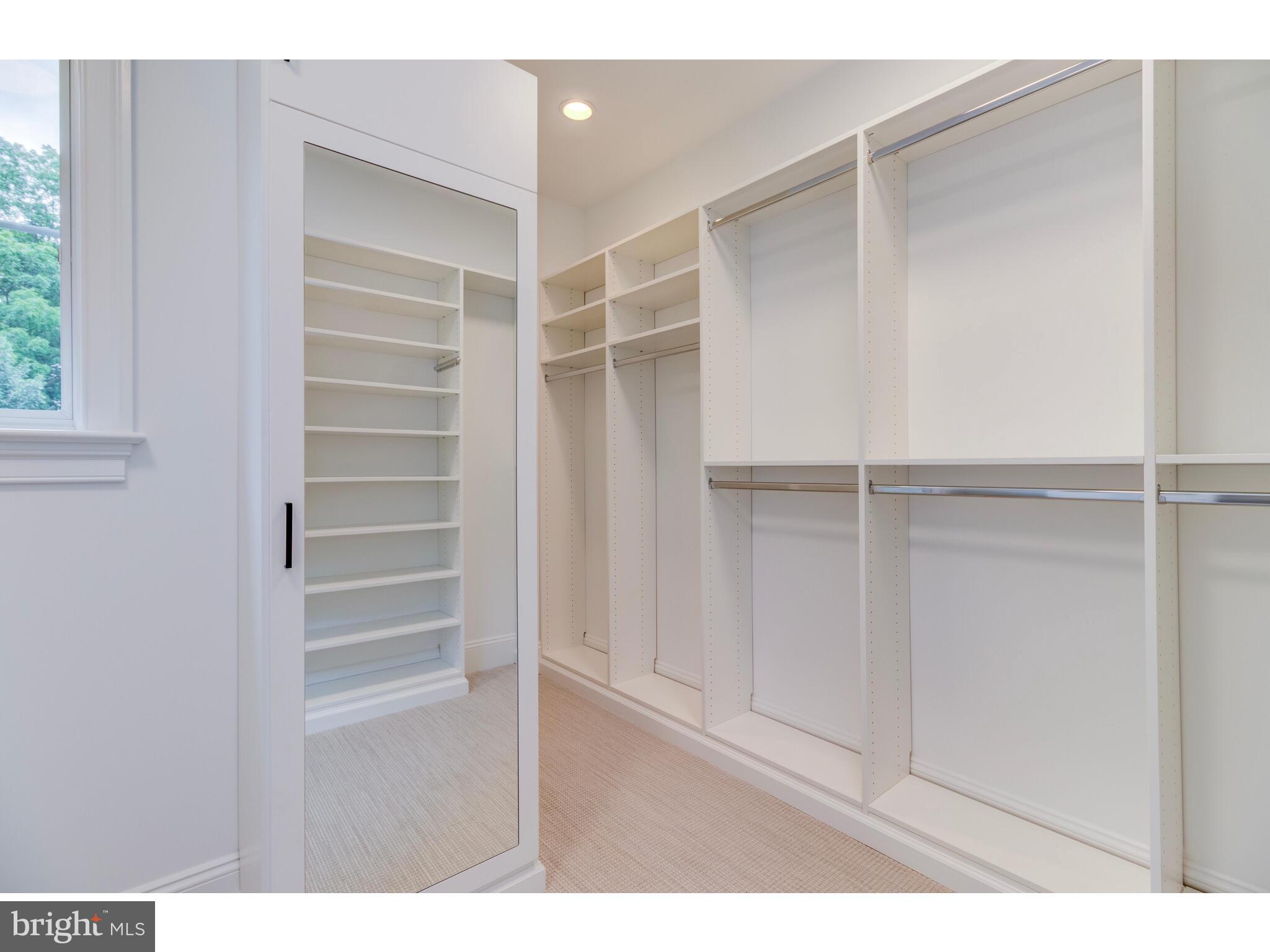 TIBURON - Residential