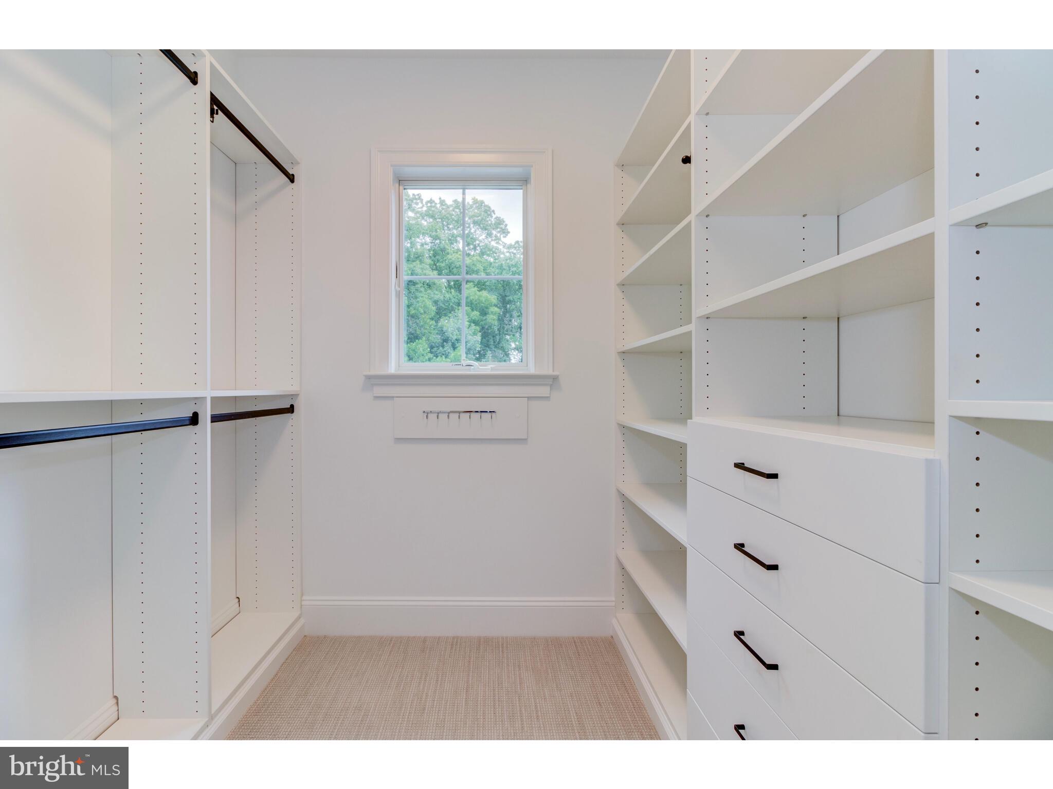 TIBURON - Residential